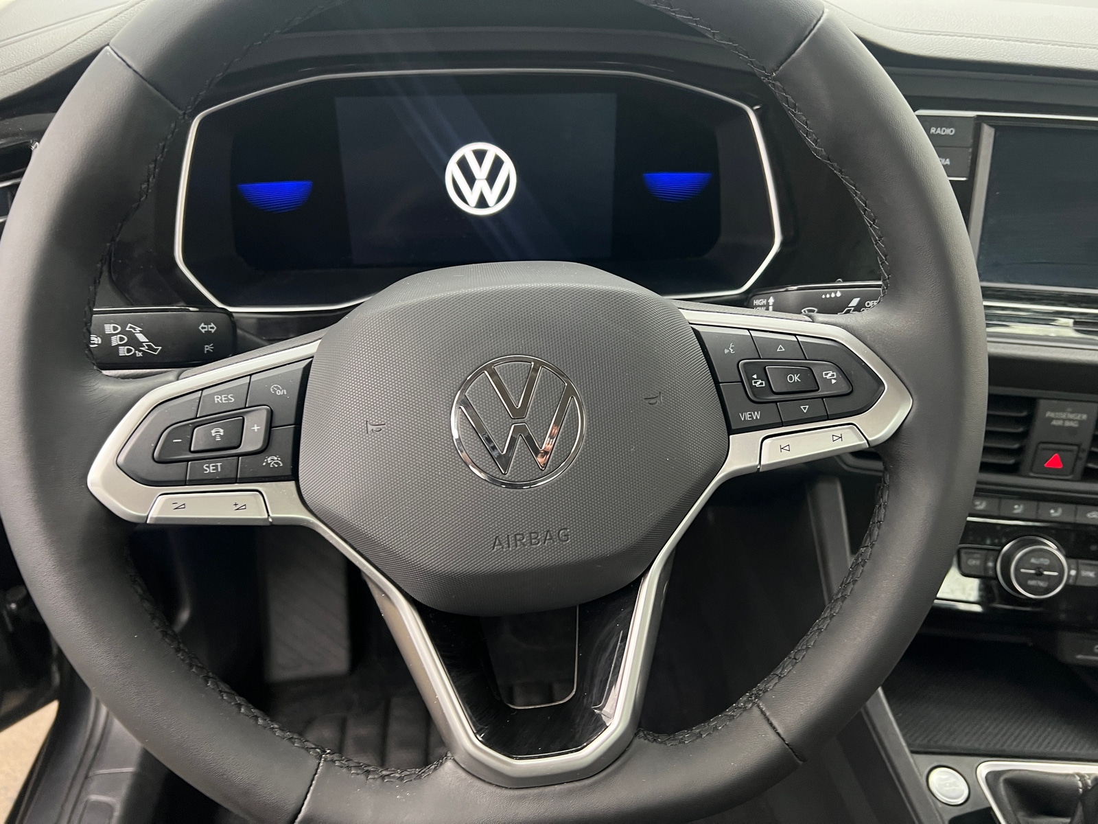 Thumbnail: 2022 Volkswagen Jetta - 4