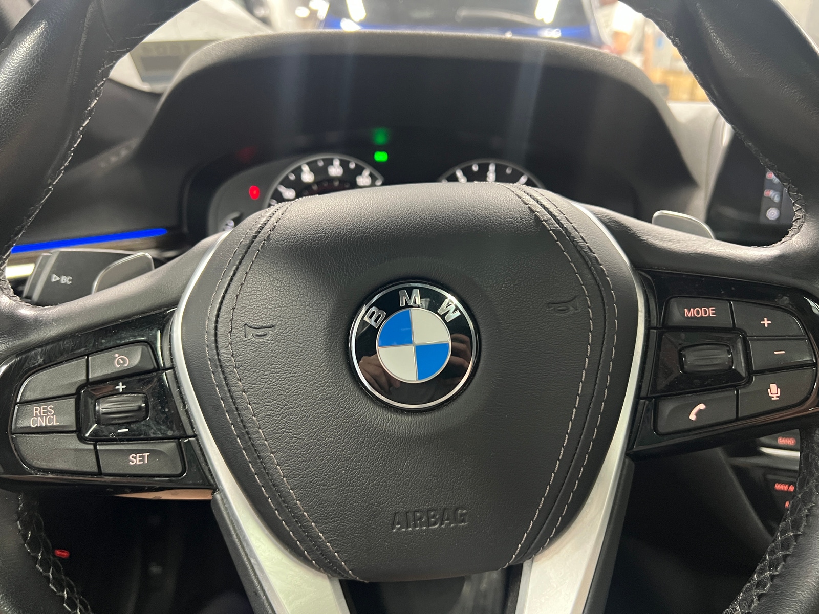 Thumbnail: 2018 BMW 5 Series - 4