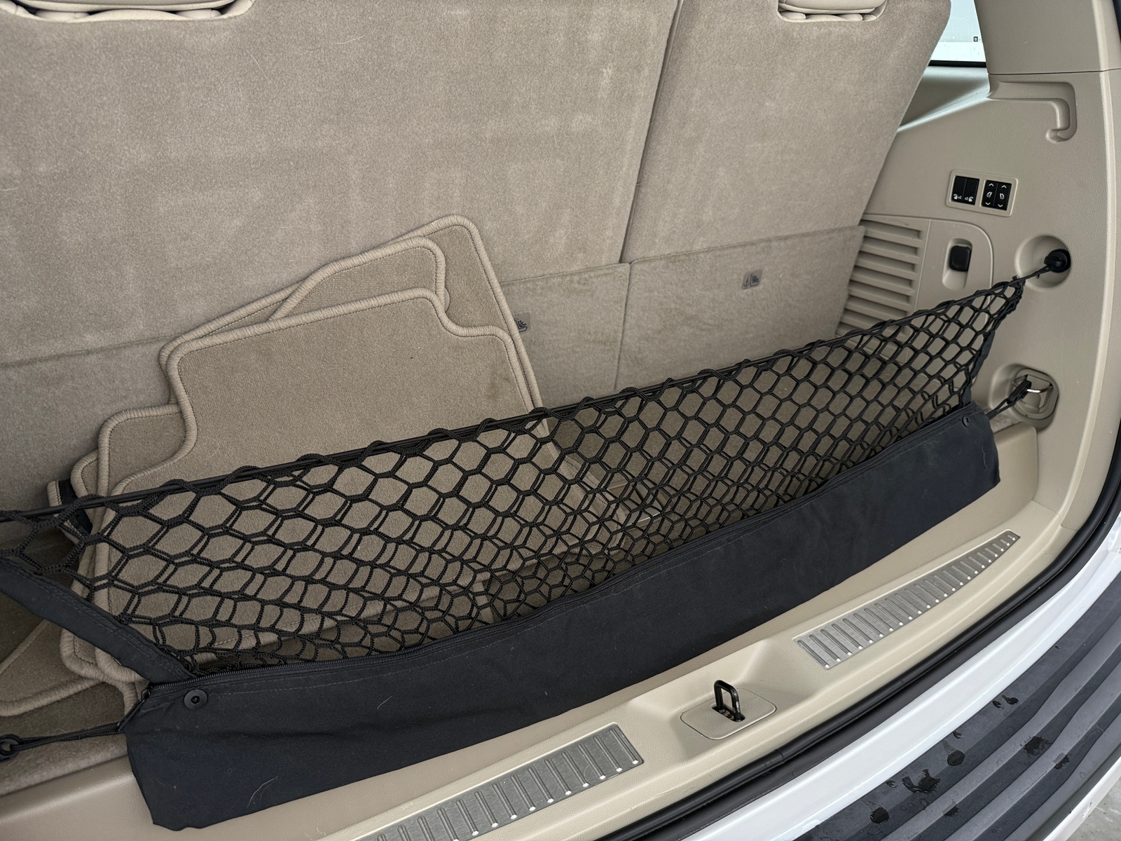 Thumbnail: 2017 Cadillac Escalade - 6