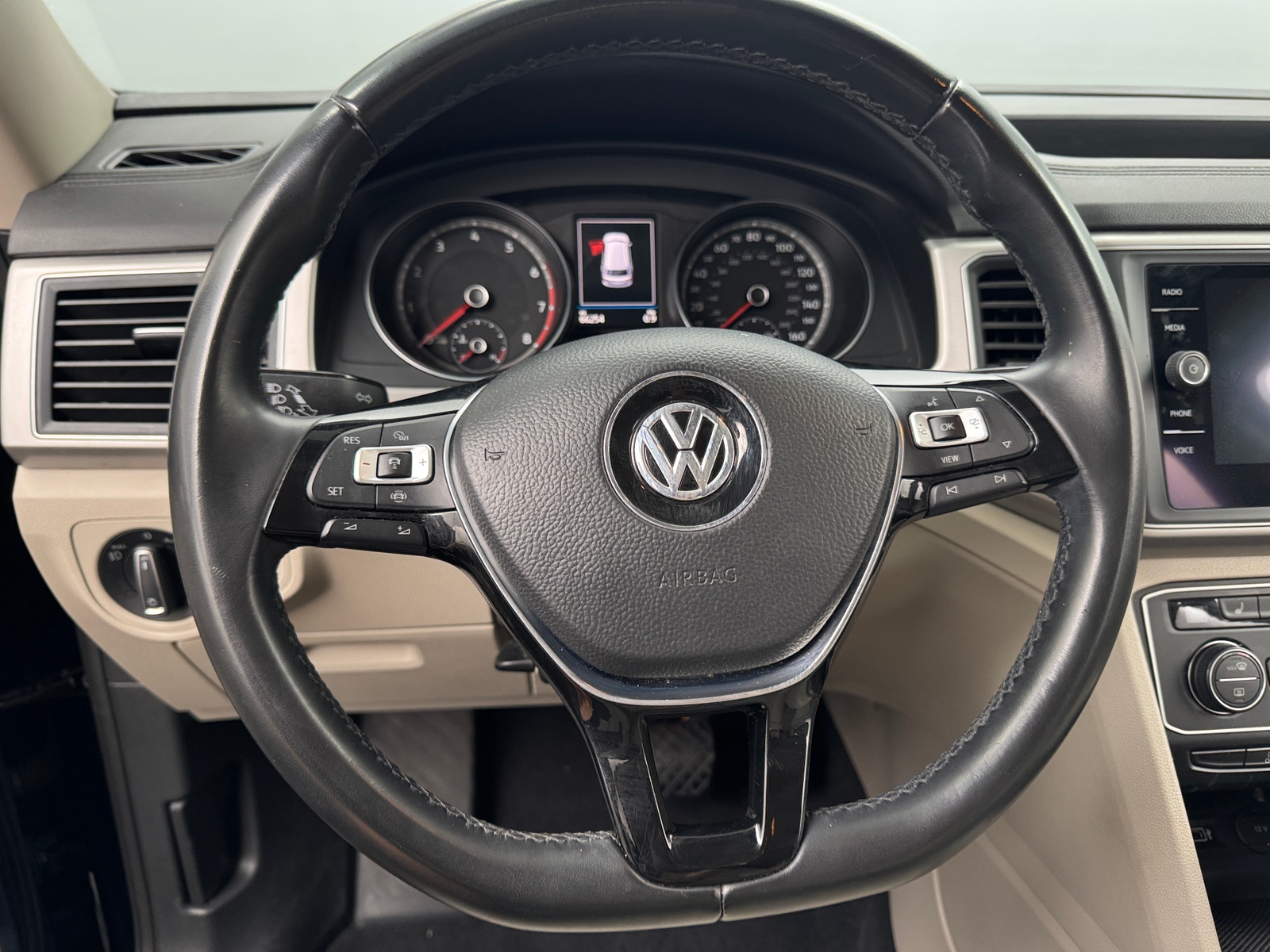 Thumbnail: 2019 Volkswagen Atlas - 4