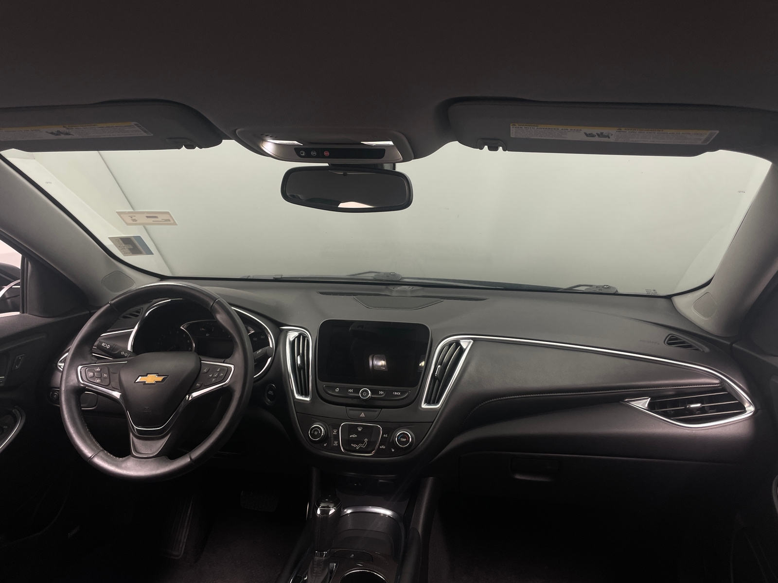 Thumbnail: 2016 Chevrolet Malibu - 3