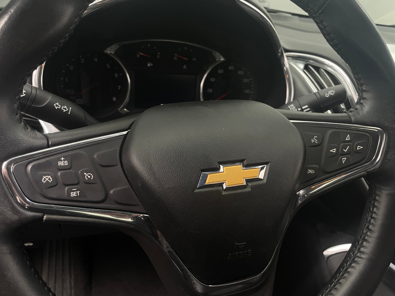 Thumbnail: 2016 Chevrolet Malibu - 5