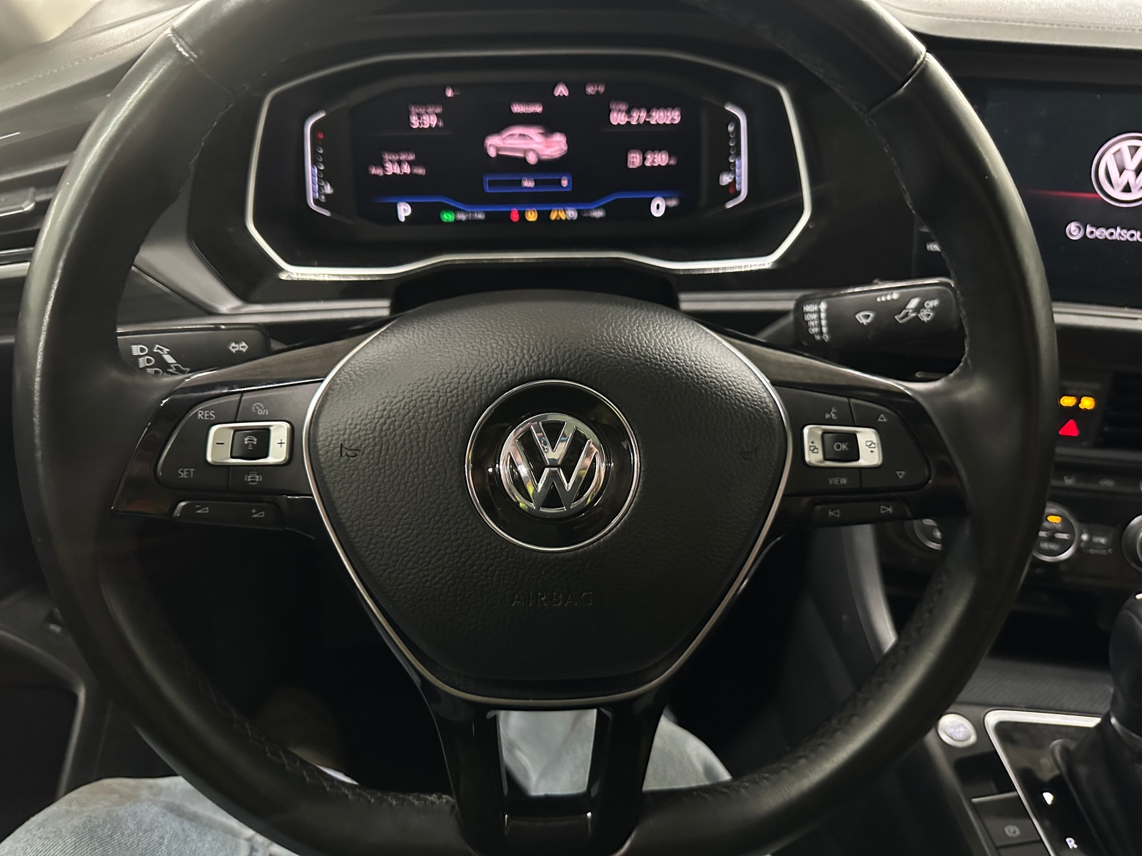 Thumbnail: 2019 Volkswagen Jetta - 4