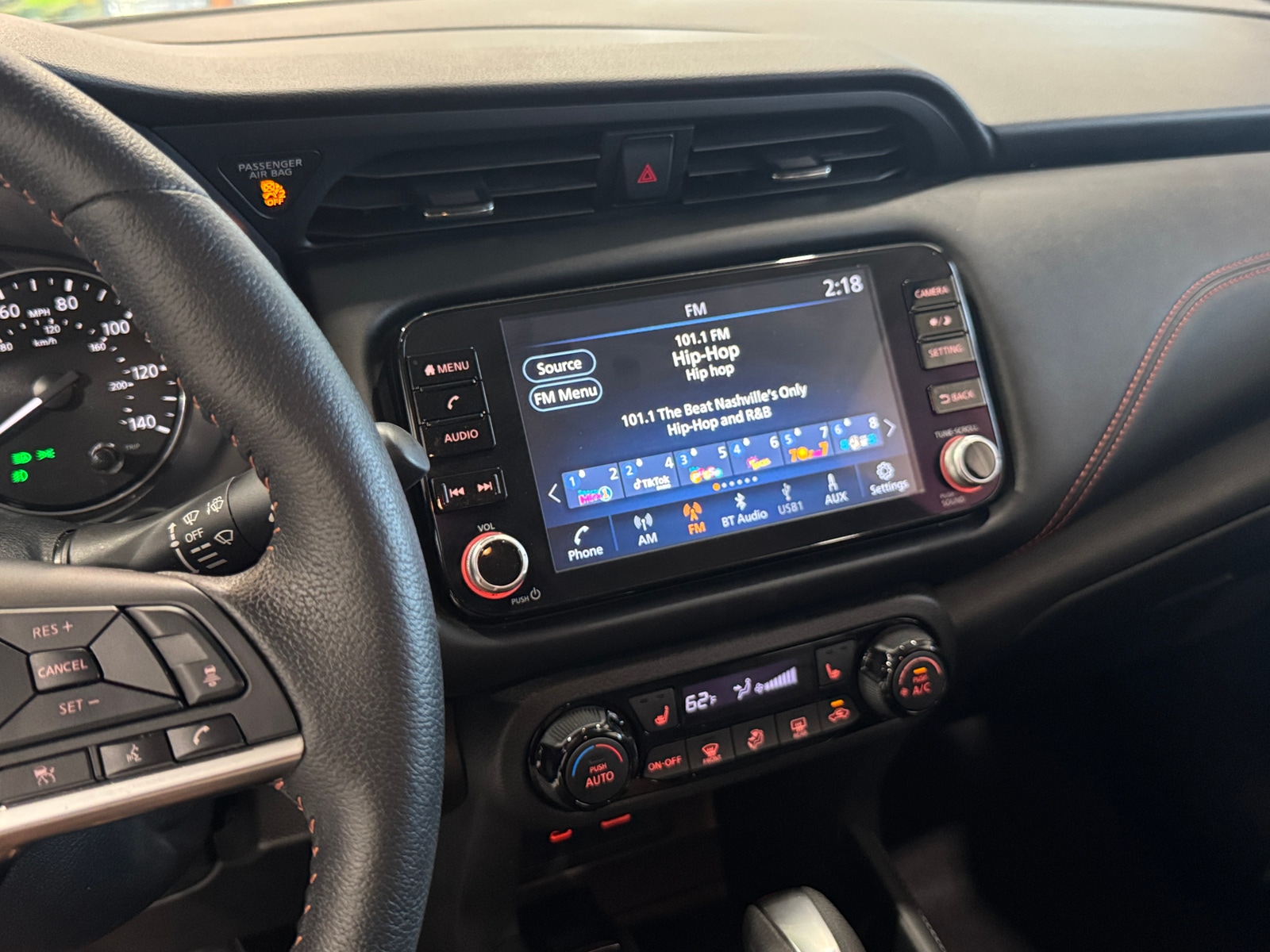Thumbnail: 2023 Nissan Kicks - 4