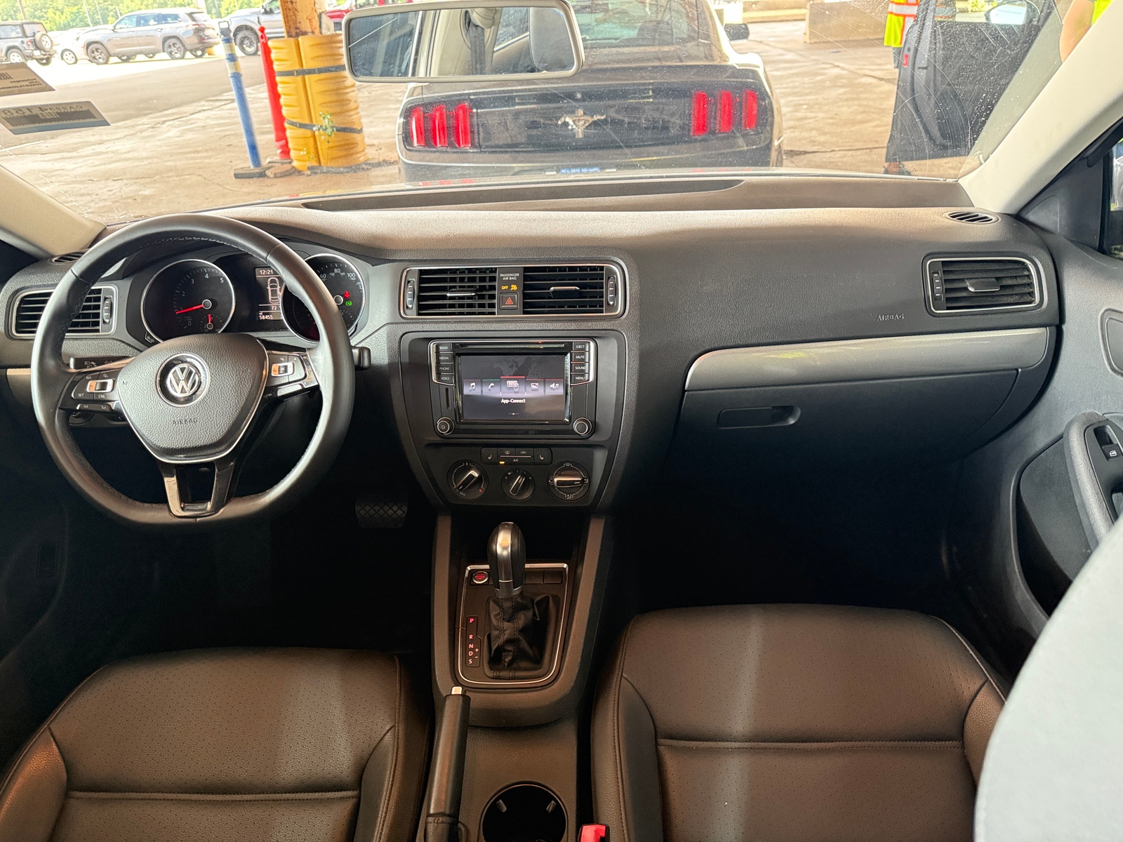Thumbnail: 2017 Volkswagen Jetta - 2