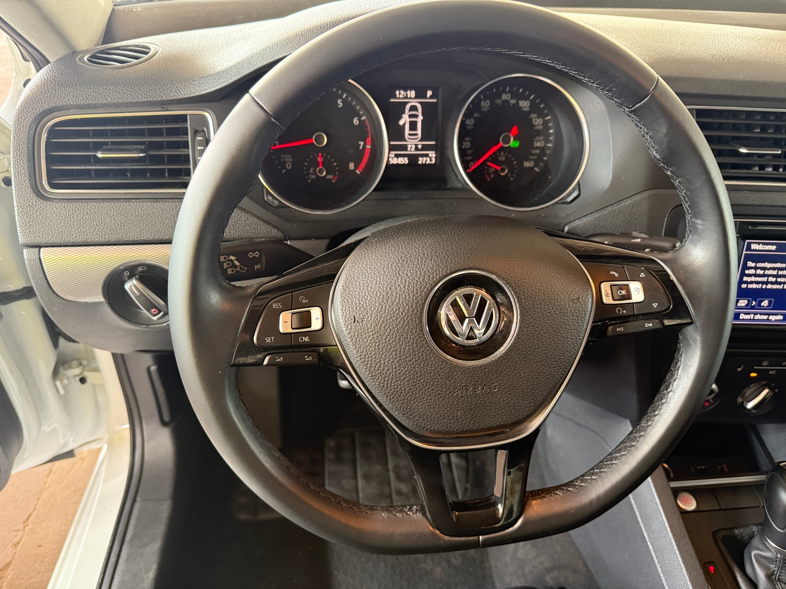 Thumbnail: 2017 Volkswagen Jetta - 4