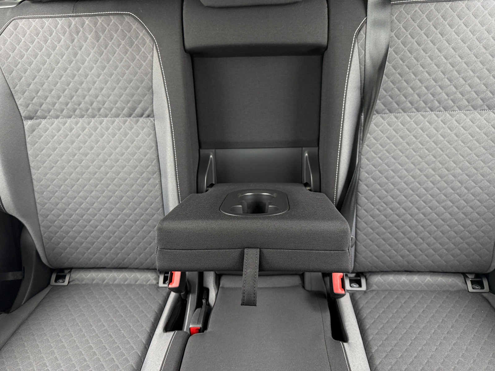 Thumbnail: 2021 Volkswagen Tiguan - 6