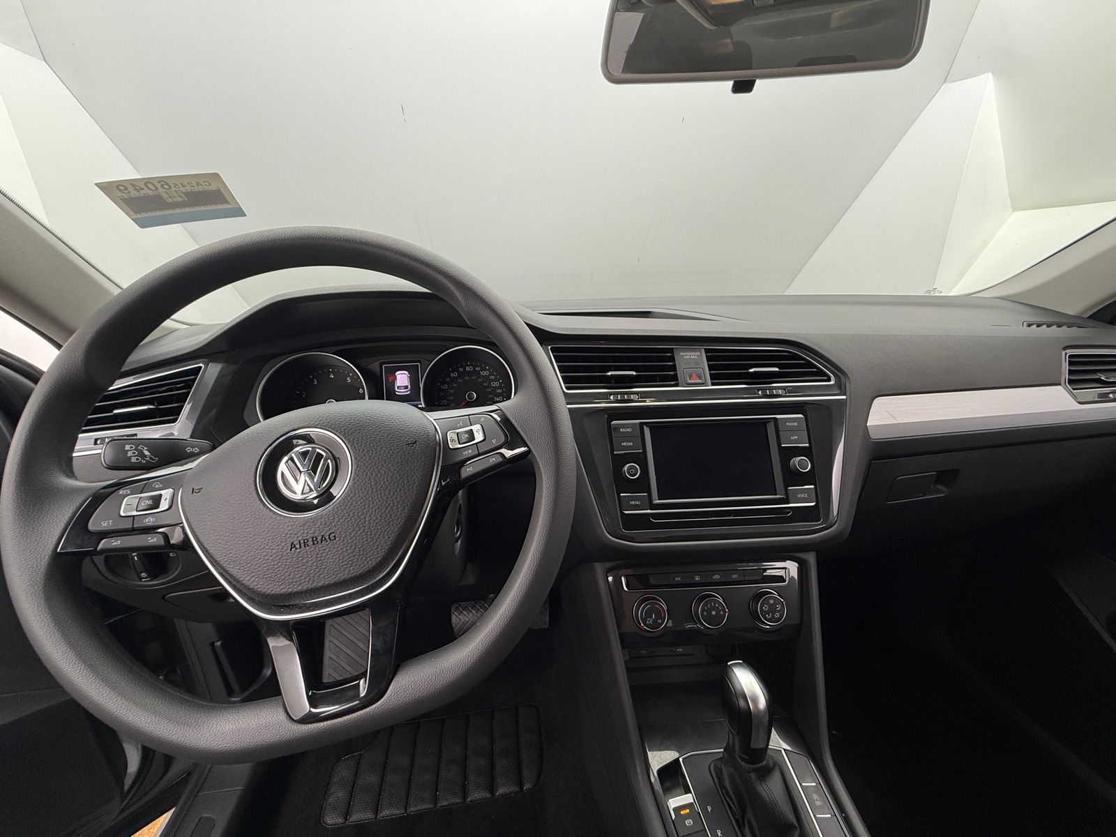 Thumbnail: 2021 Volkswagen Tiguan - 3