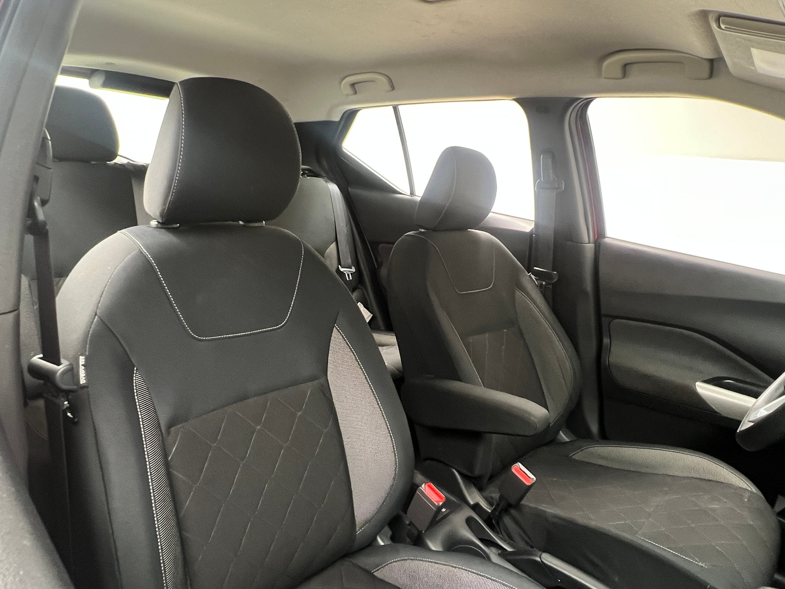 Thumbnail: 2019 Nissan Kicks - 2