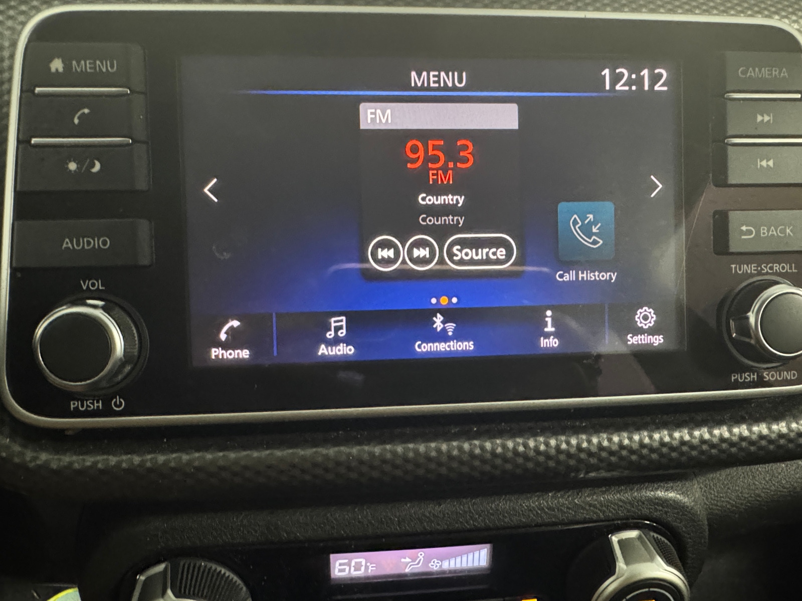 Thumbnail: 2019 Nissan Kicks - 4