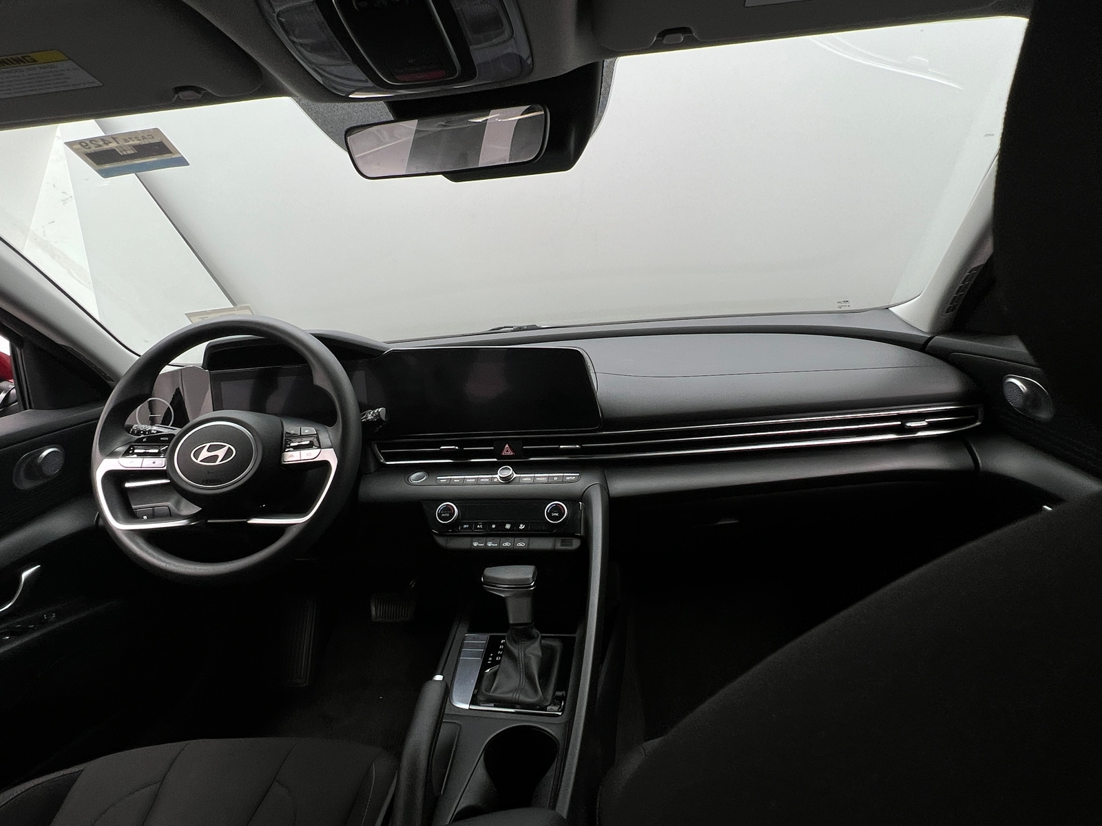 Thumbnail: 2024 Hyundai Elantra - 3
