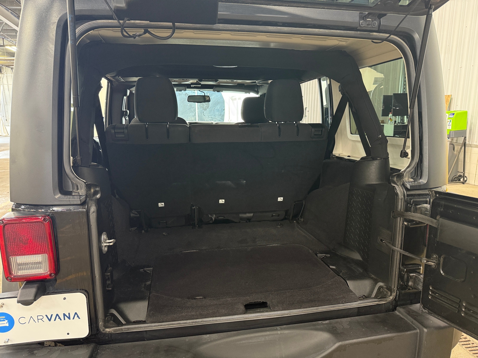 Thumbnail: 2017 Jeep Wrangler - 7