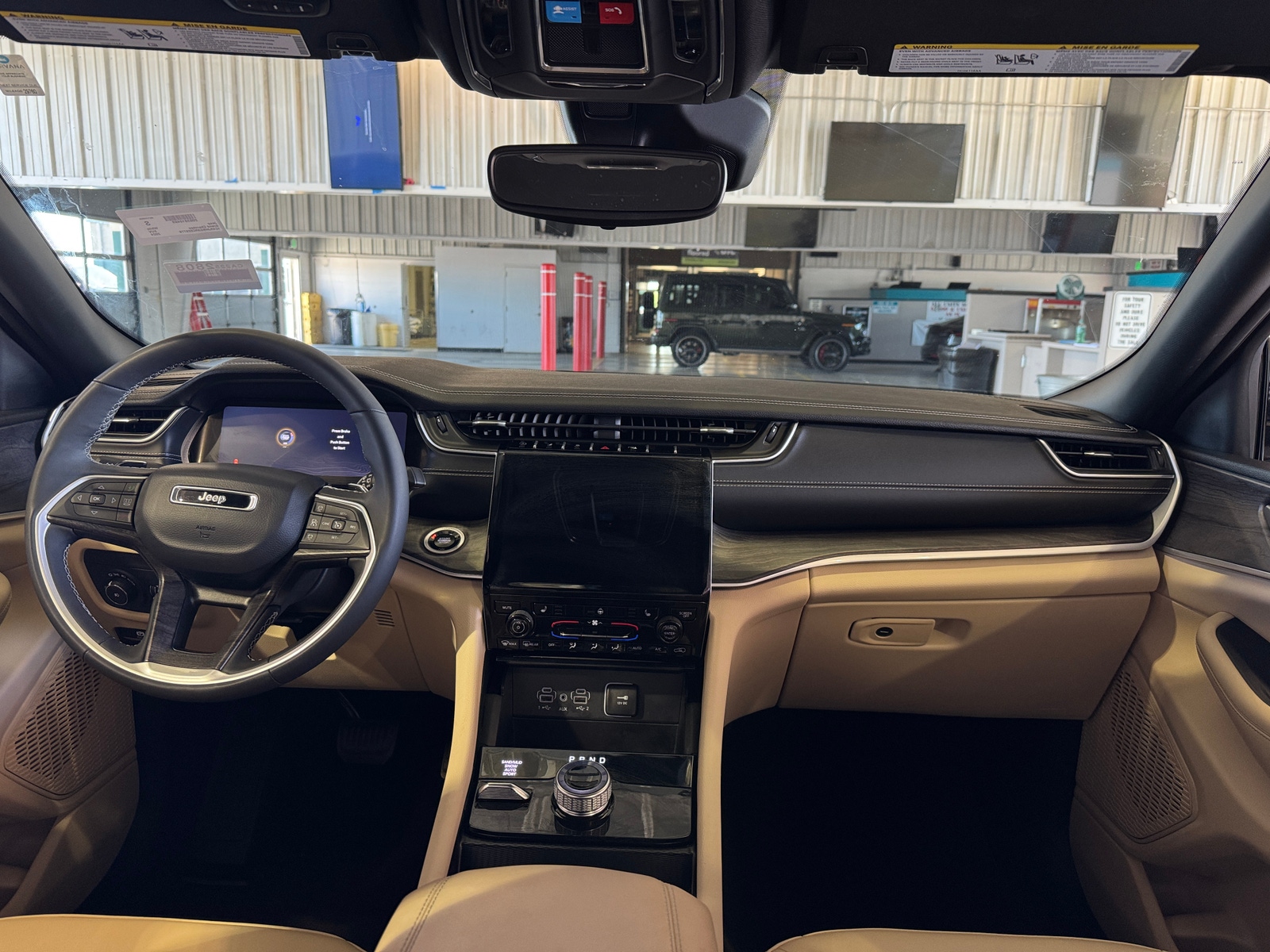 Thumbnail: 2024 Jeep Grand Cherokee - 3