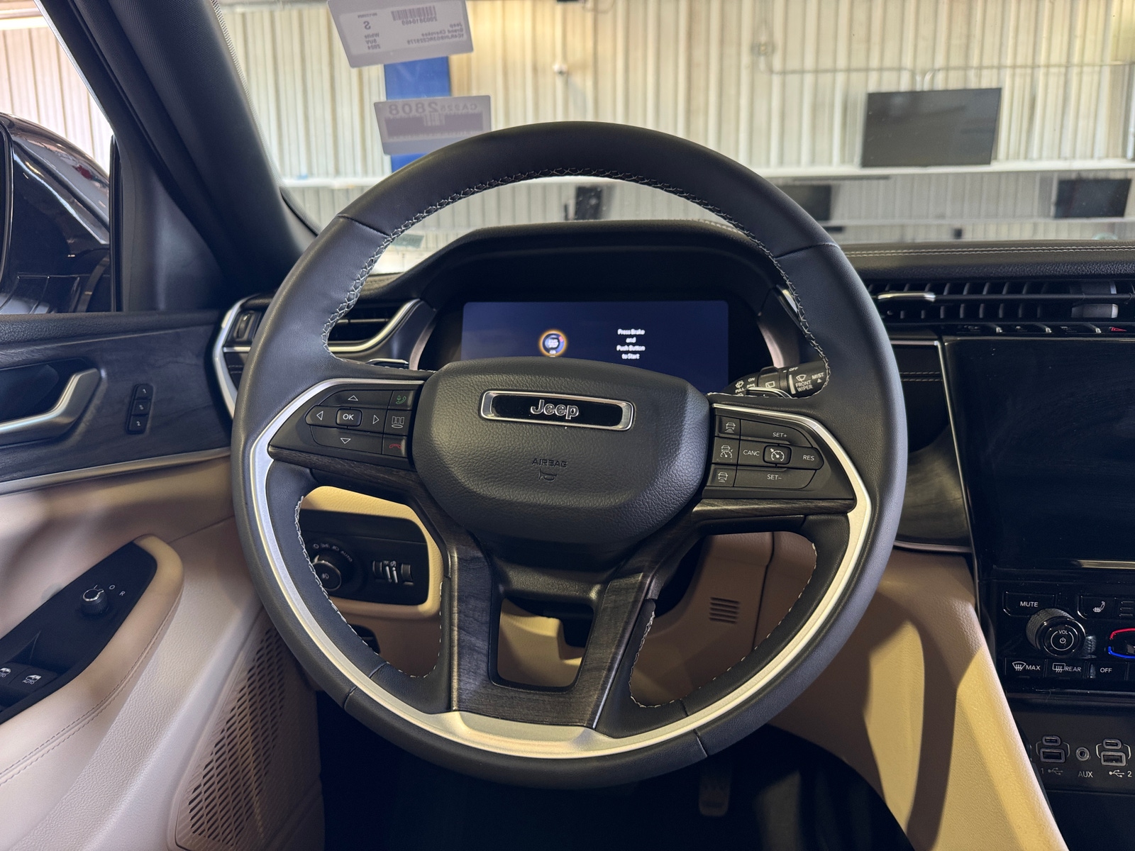 Thumbnail: 2024 Jeep Grand Cherokee - 5