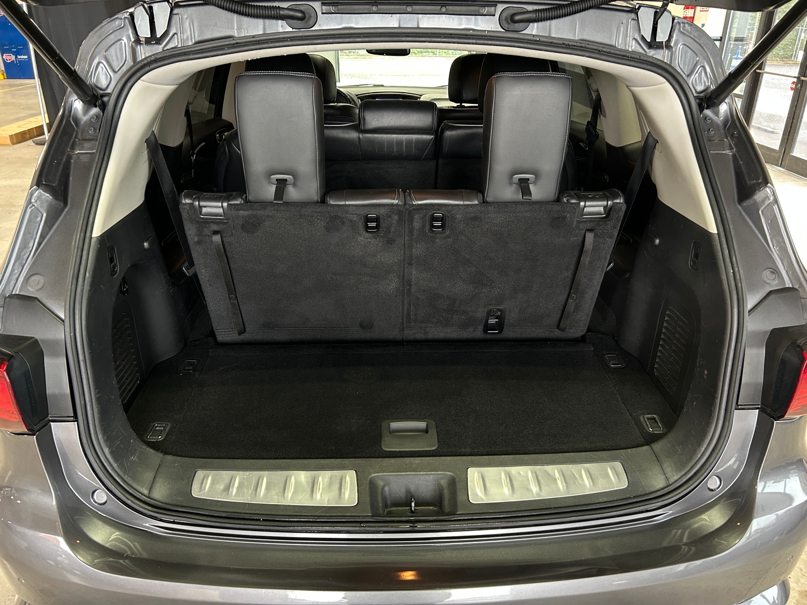 Thumbnail: 2016 INFINITI QX60 - 6