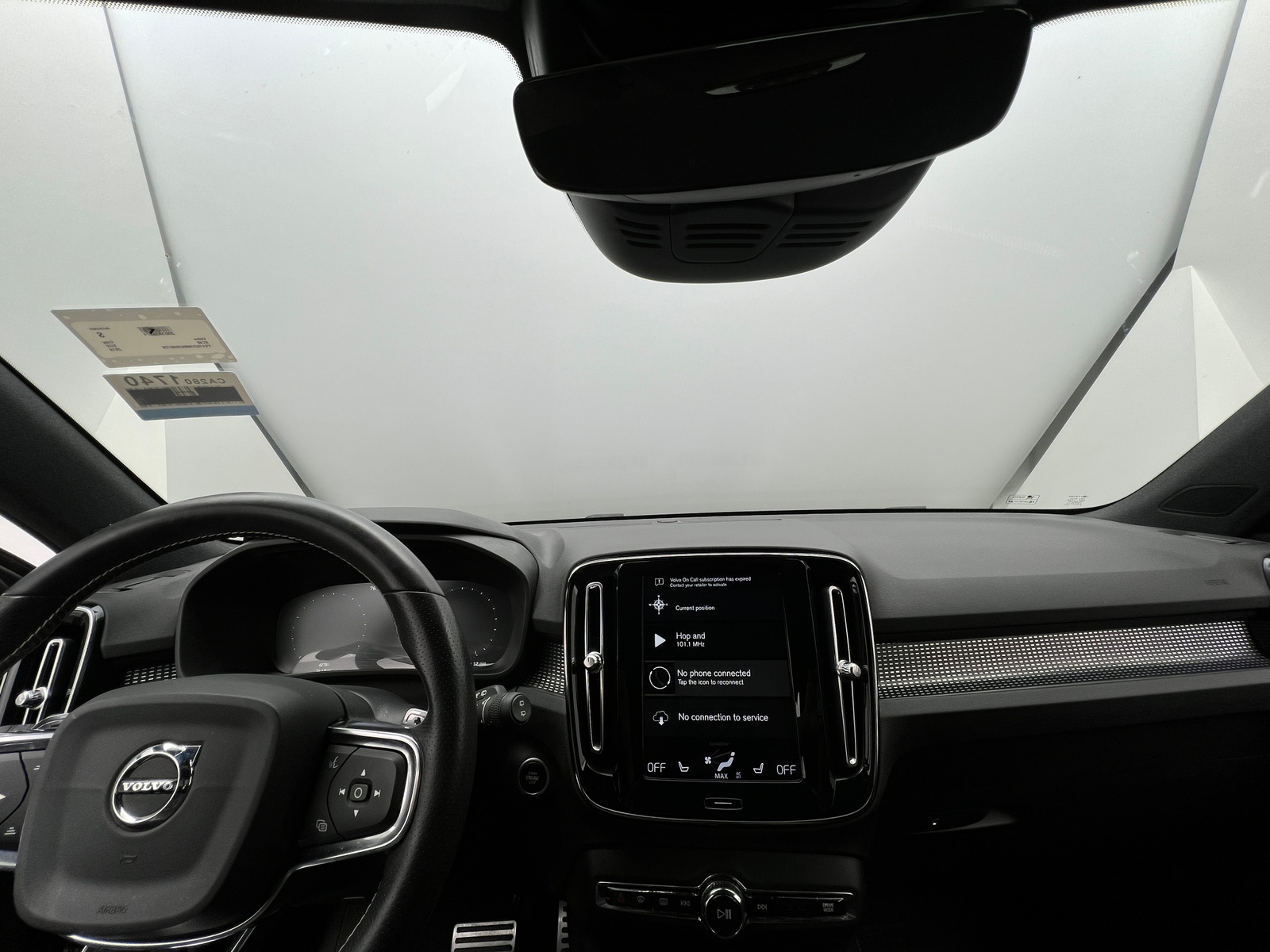 Thumbnail: 2019 Volvo XC40 - 2