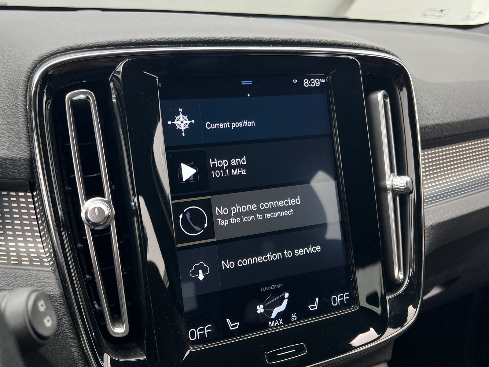 Thumbnail: 2019 Volvo XC40 - 3