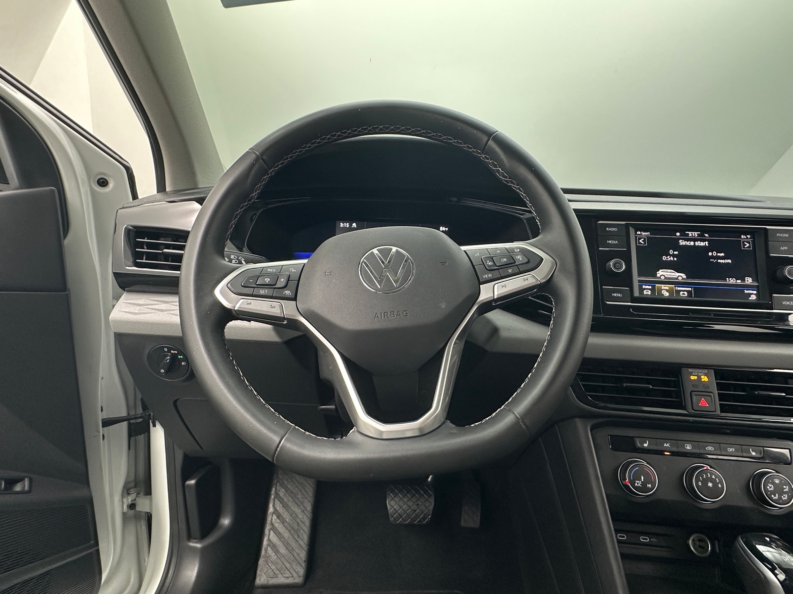 Thumbnail: 2022 Volkswagen Taos - 5