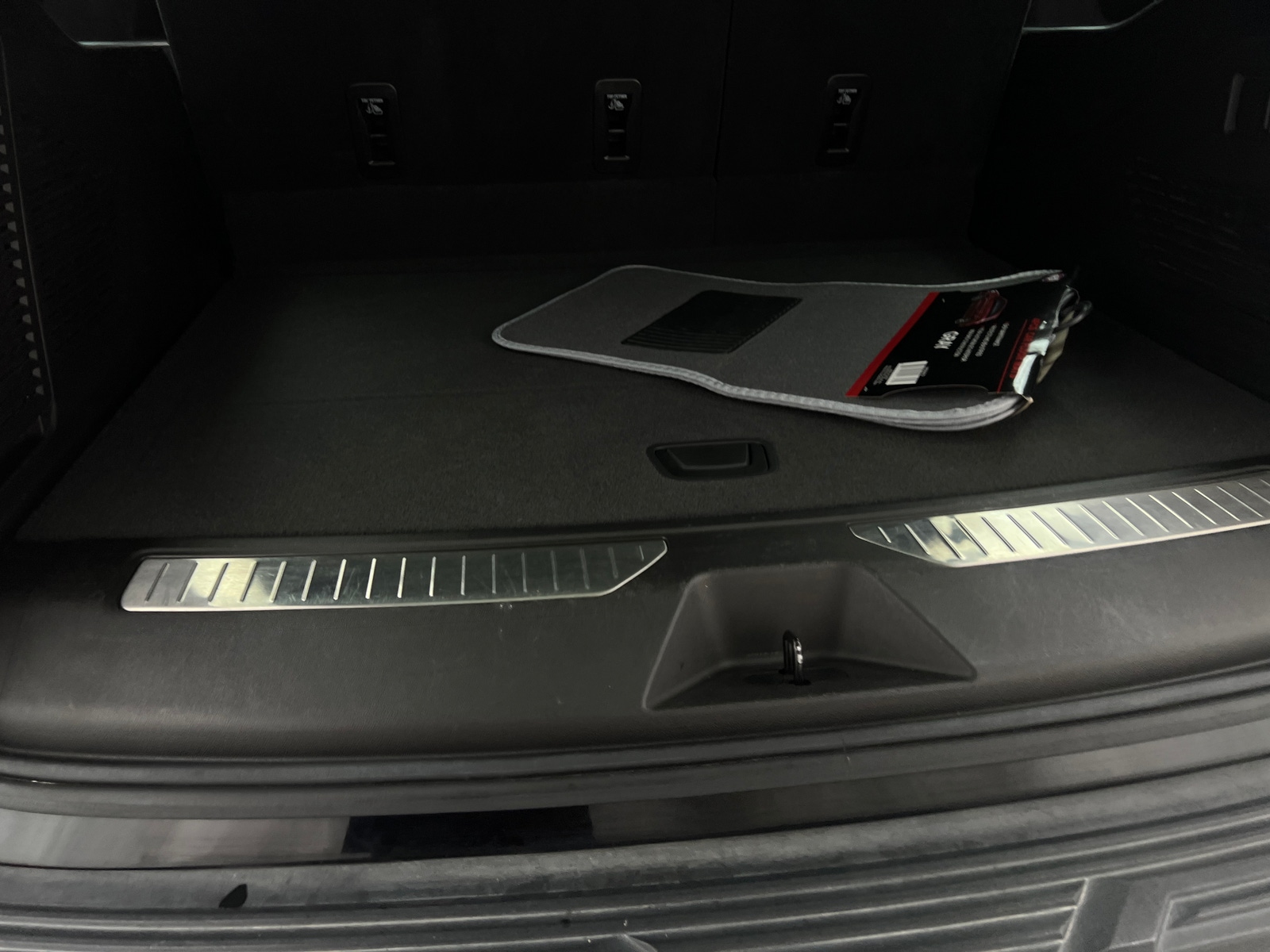Thumbnail: 2021 GMC Yukon XL - 6