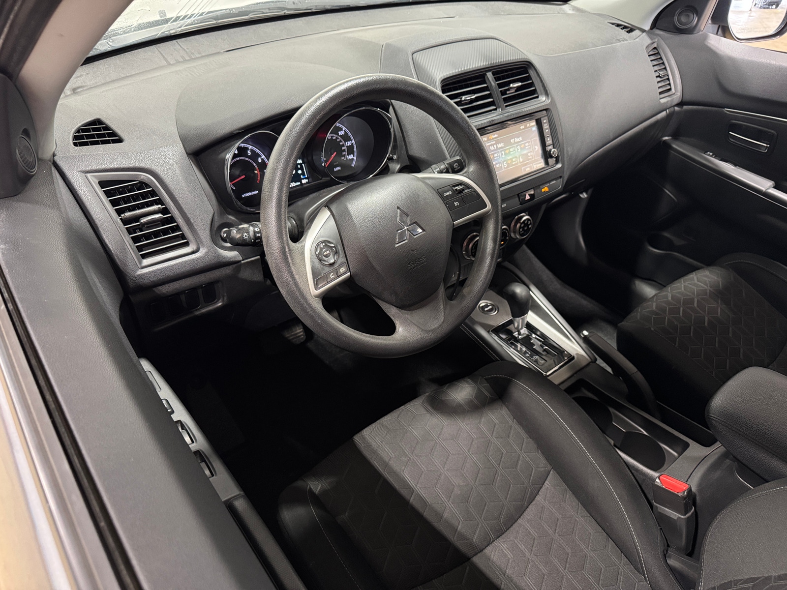 Thumbnail: 2020 Mitsubishi Outlander Sport - 3