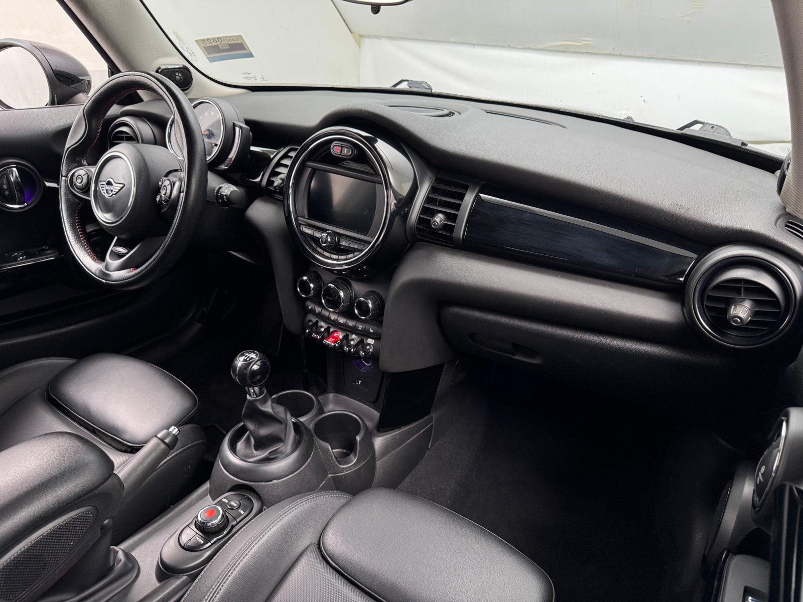 Thumbnail: 2019 MINI Cooper Hardtop - 2