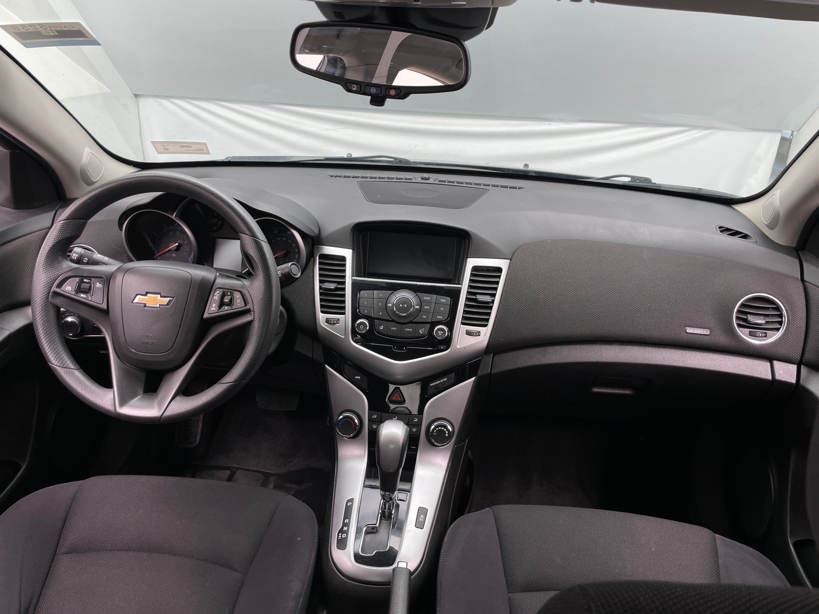 Thumbnail: 2015 Chevrolet Cruze - 3