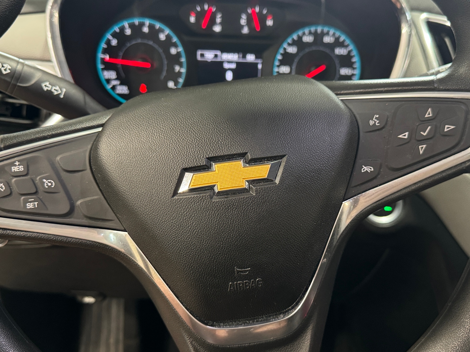 Thumbnail: 2018 Chevrolet Equinox - 5