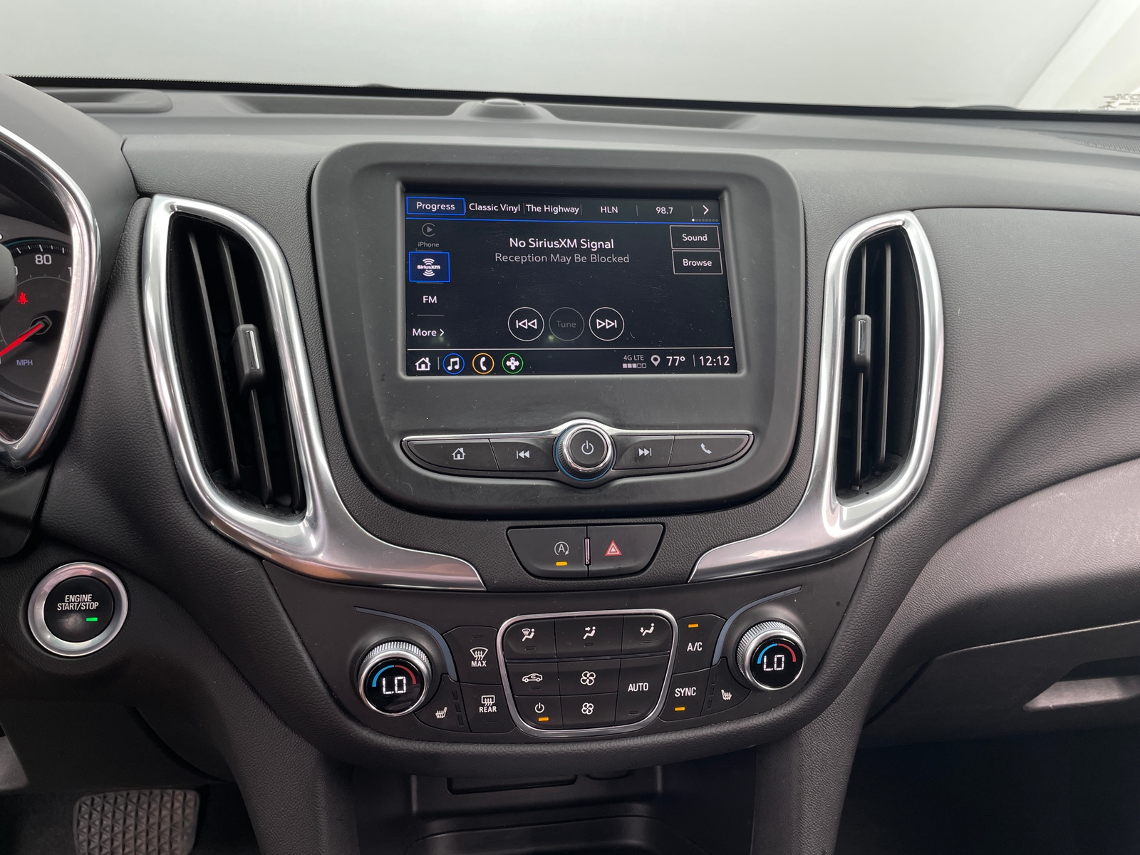 Thumbnail: 2022 Chevrolet Equinox - 4