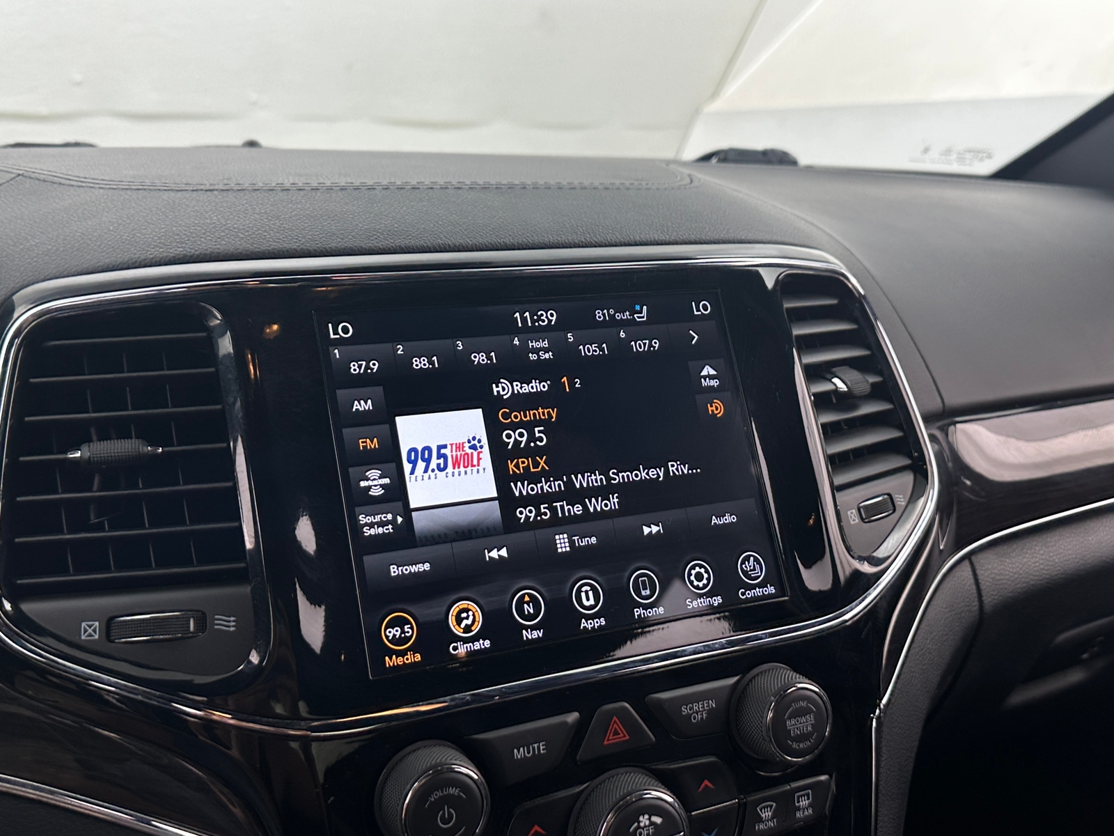 Thumbnail: 2020 Jeep Grand Cherokee - 3