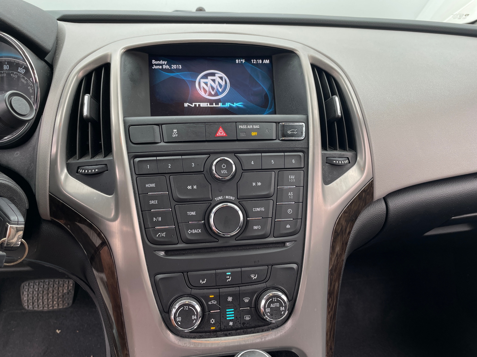 Thumbnail: 2012 Buick Verano - 4