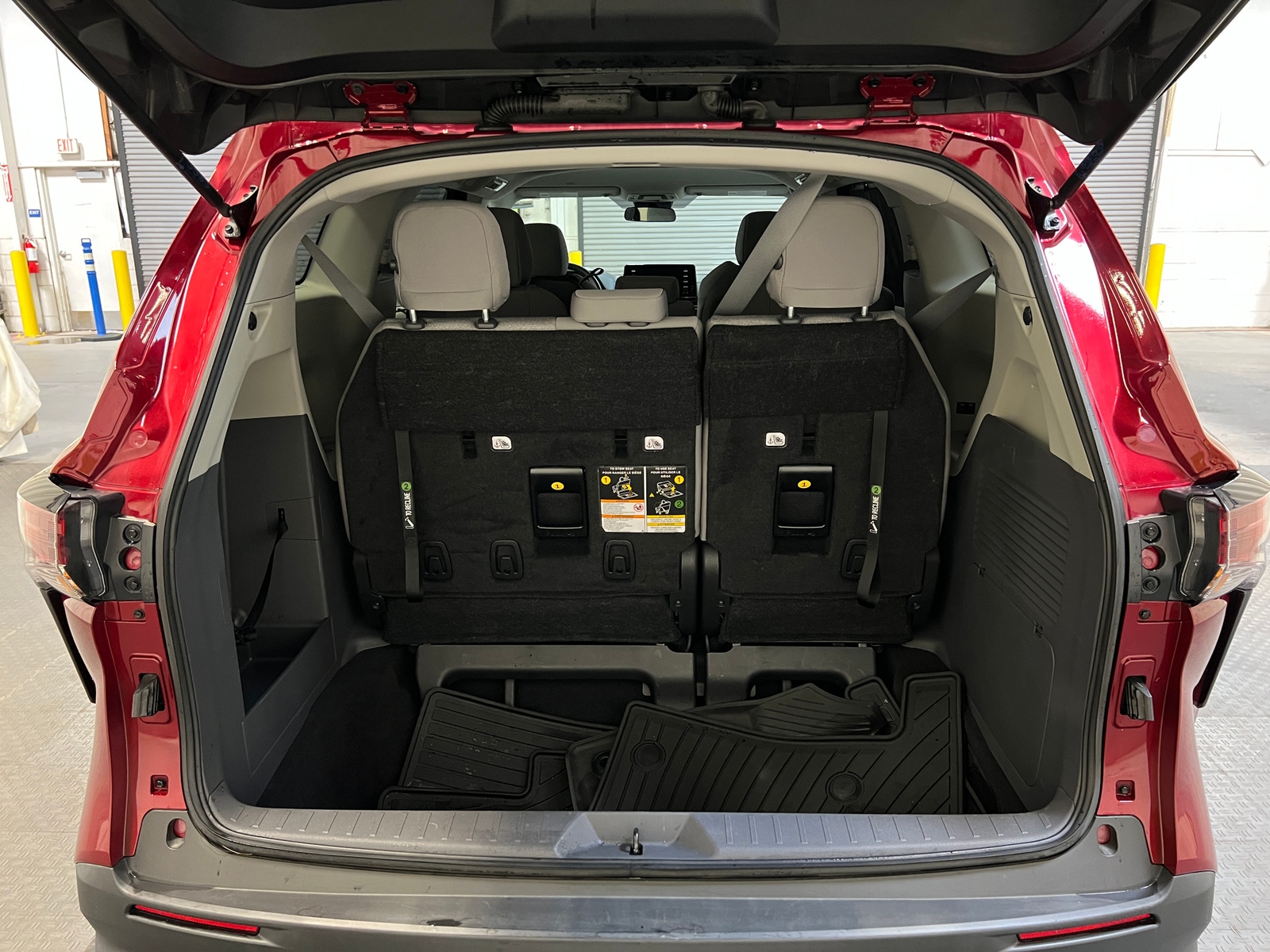Thumbnail: 2023 Toyota Sienna - 7