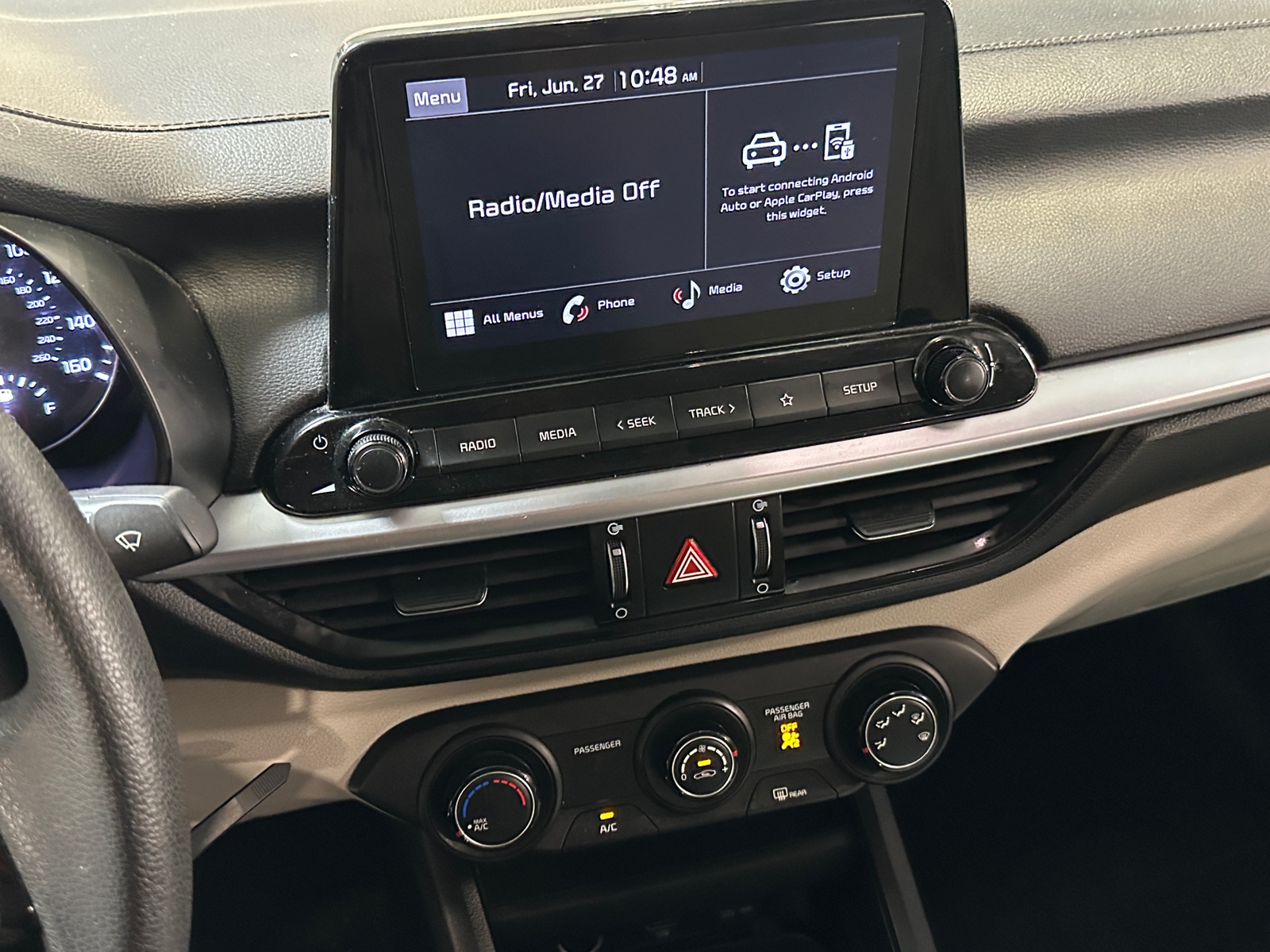 Thumbnail: 2022 Kia Forte - 4