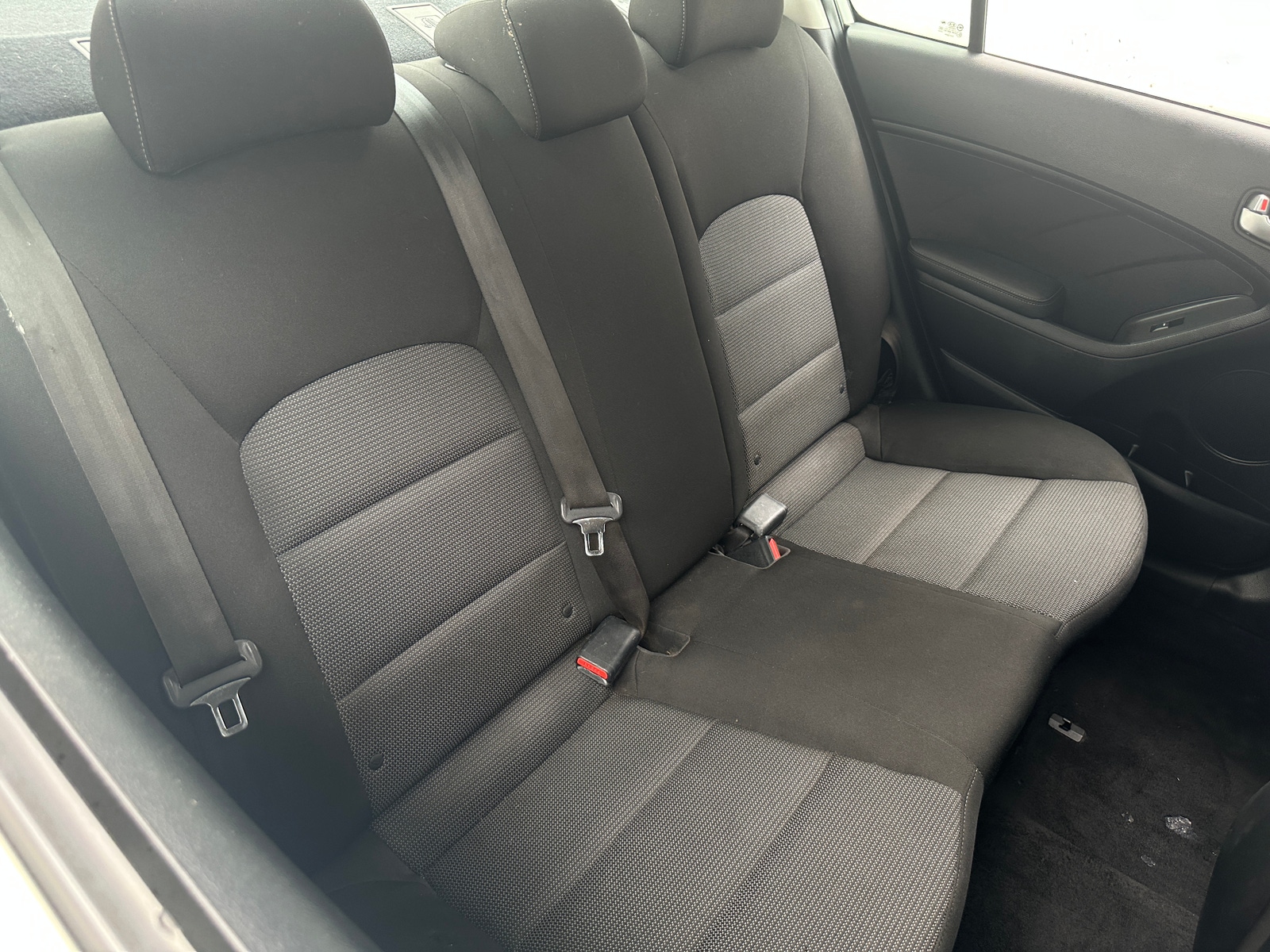 Thumbnail: 2017 Kia Forte - 6