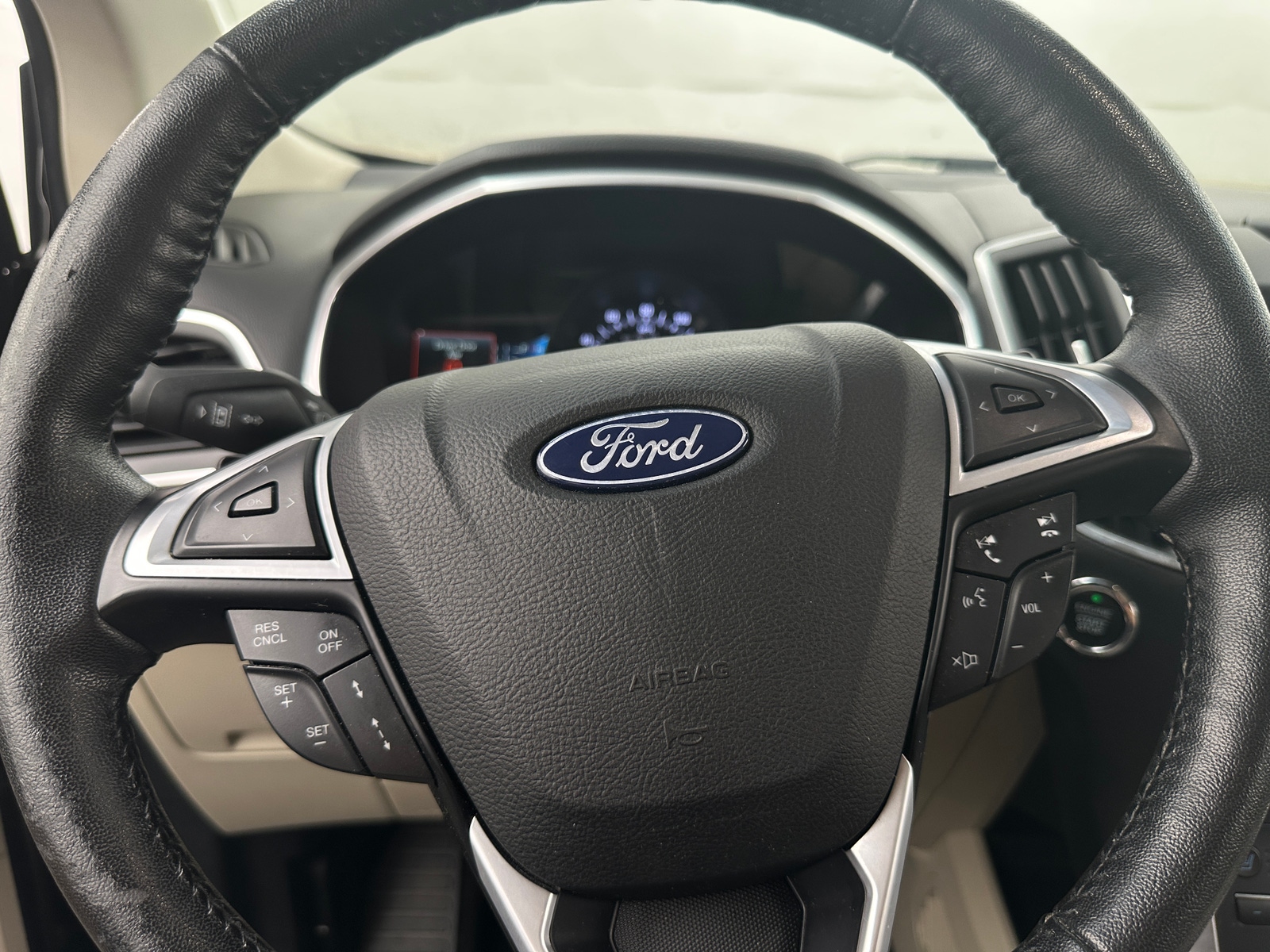 Thumbnail: 2018 Ford Edge - 4