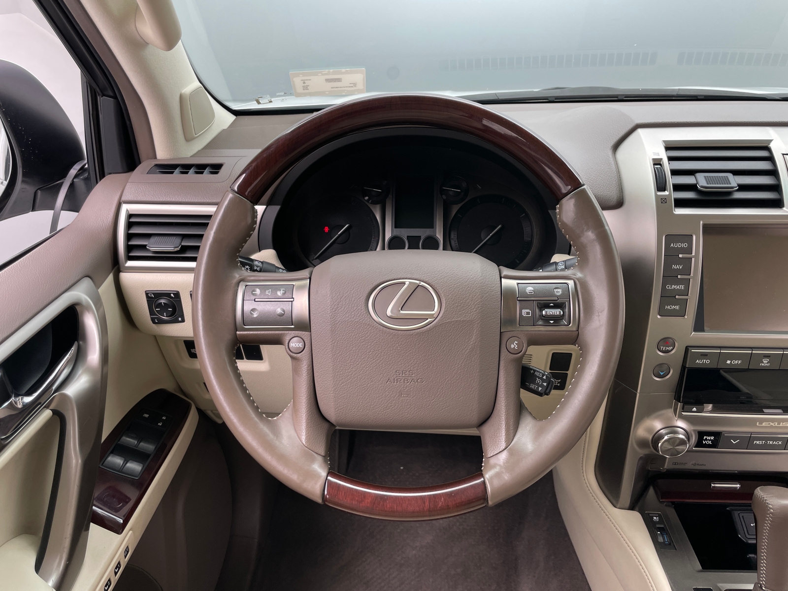 Thumbnail: 2018 Lexus GX - 4