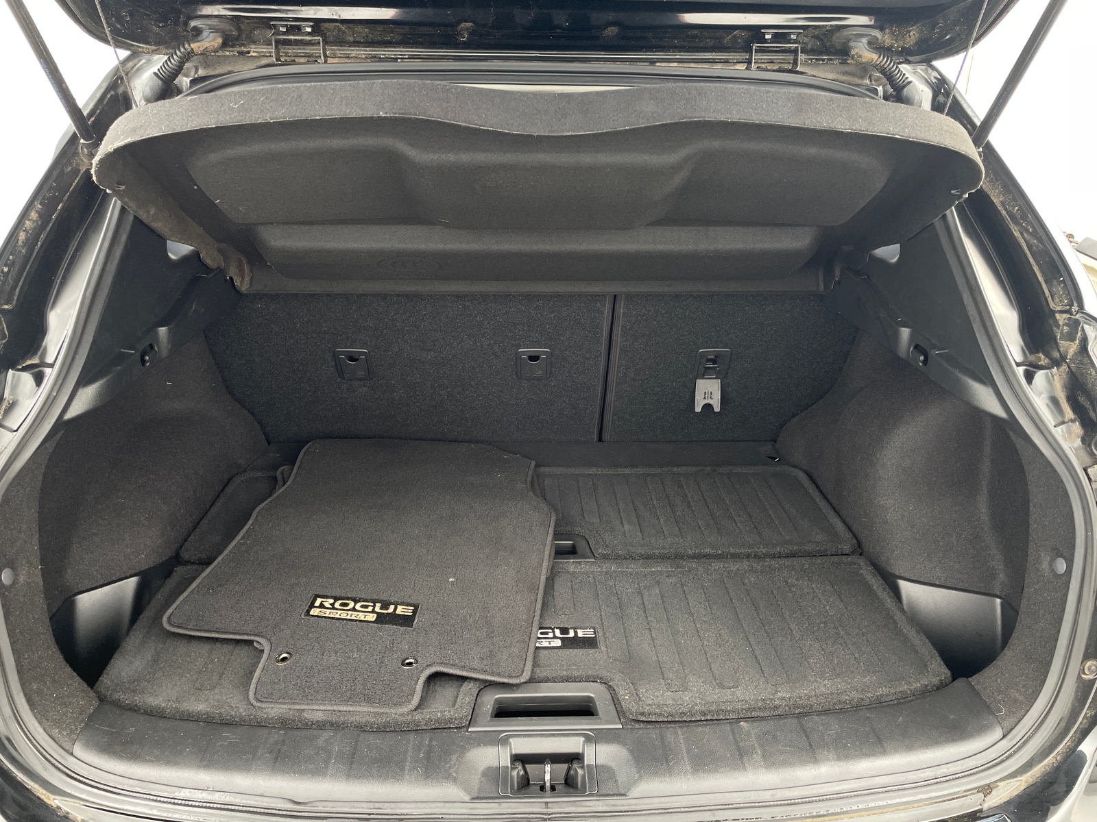 Thumbnail: 2018 Nissan Rogue Sport - 6