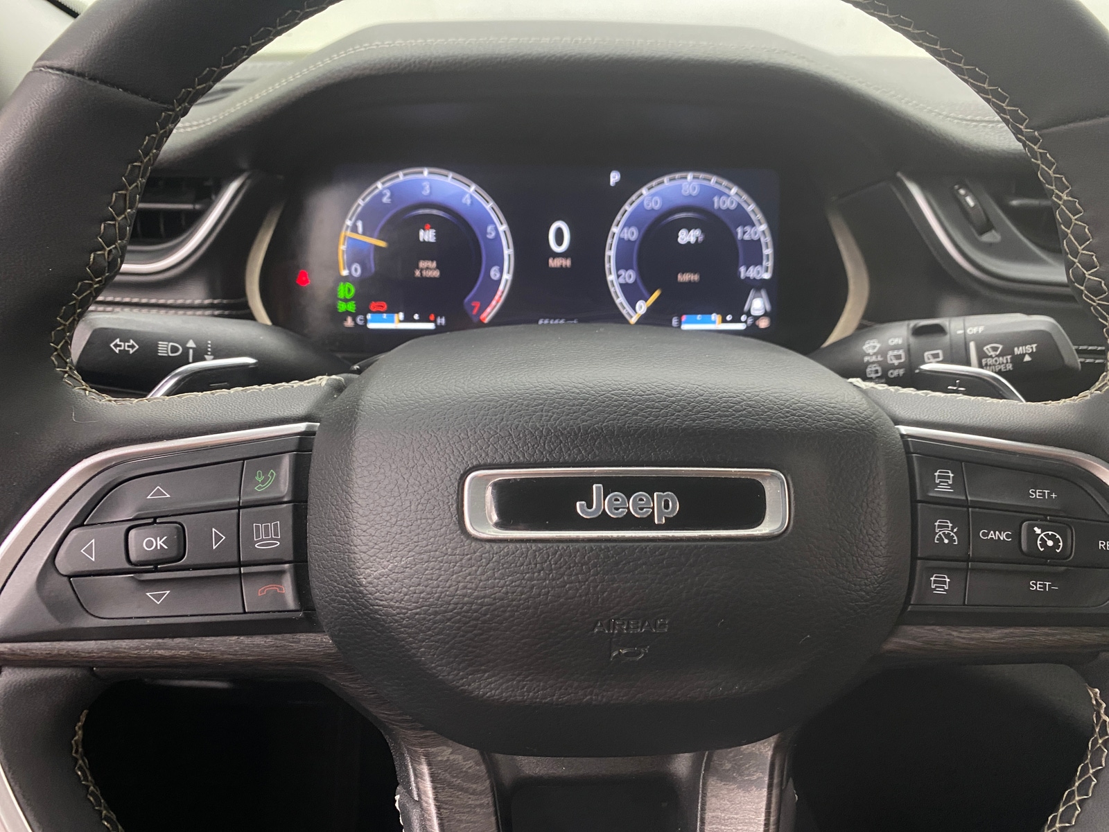 Thumbnail: 2023 Jeep Grand Cherokee L - 4
