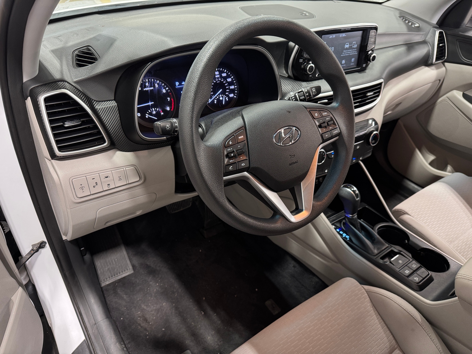 Thumbnail: 2019 Hyundai Tucson - 3