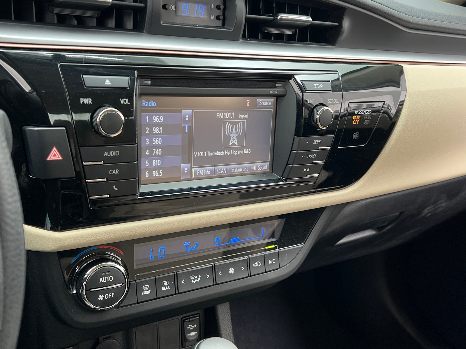 Thumbnail: 2014 Toyota Corolla - 4