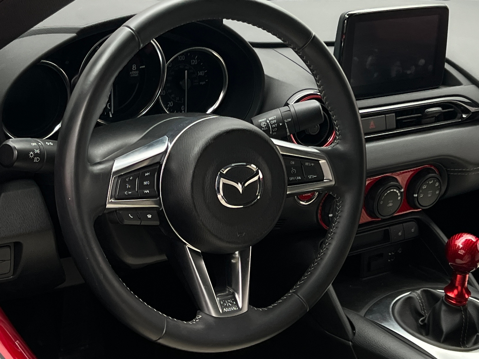 Thumbnail: 2021 Mazda MX-5 Miata - 4