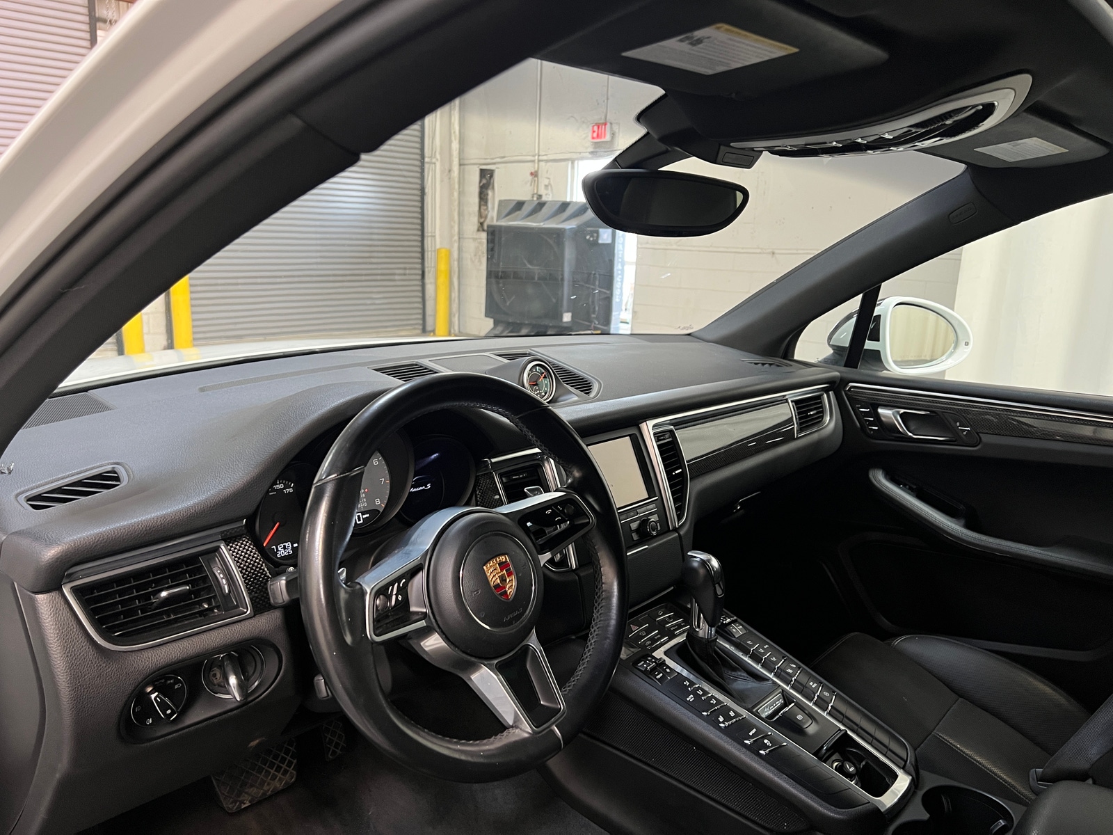 Thumbnail: 2015 Porsche Macan - 2