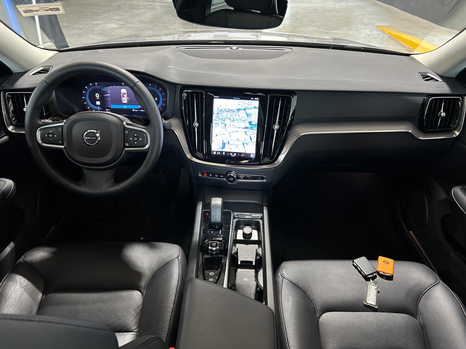 Thumbnail: 2025 Volvo S60 - 2