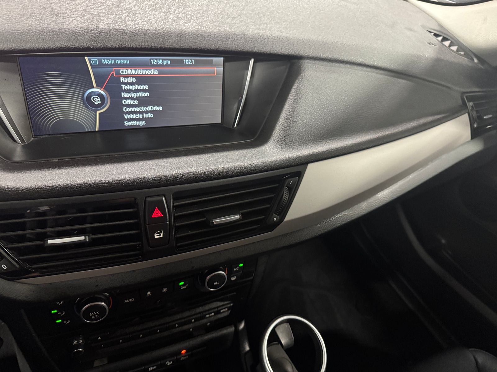Thumbnail: 2014 BMW X1 - 3