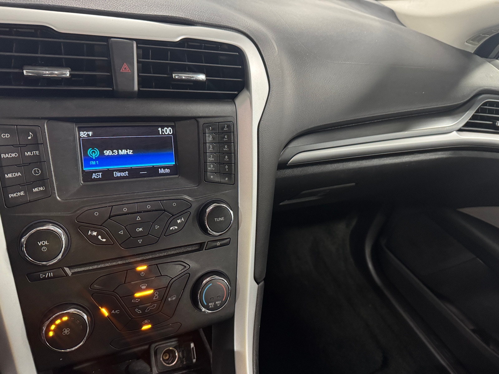 Thumbnail: 2016 Ford Fusion - 4