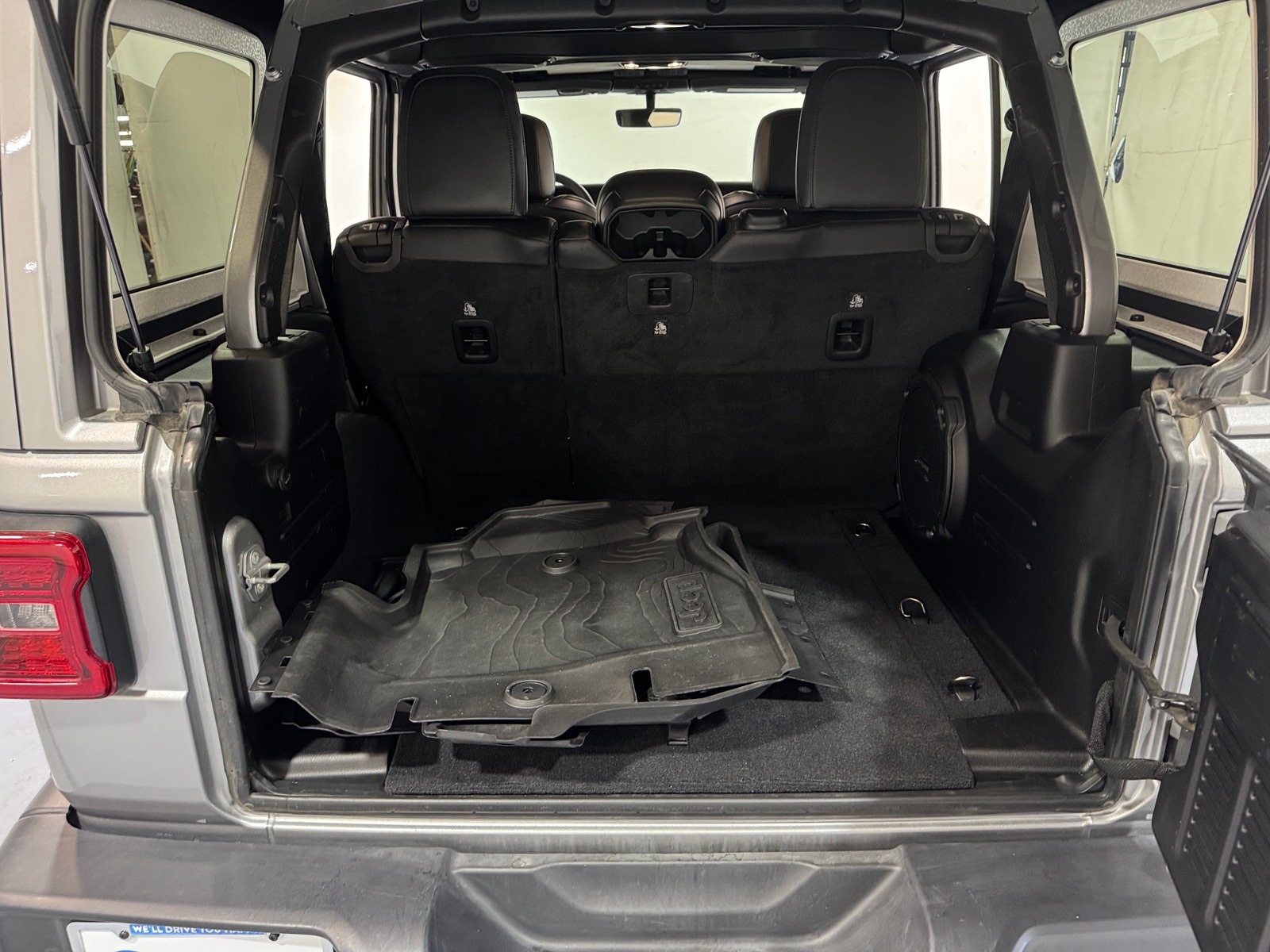 Thumbnail: 2019 Jeep Wrangler - 6