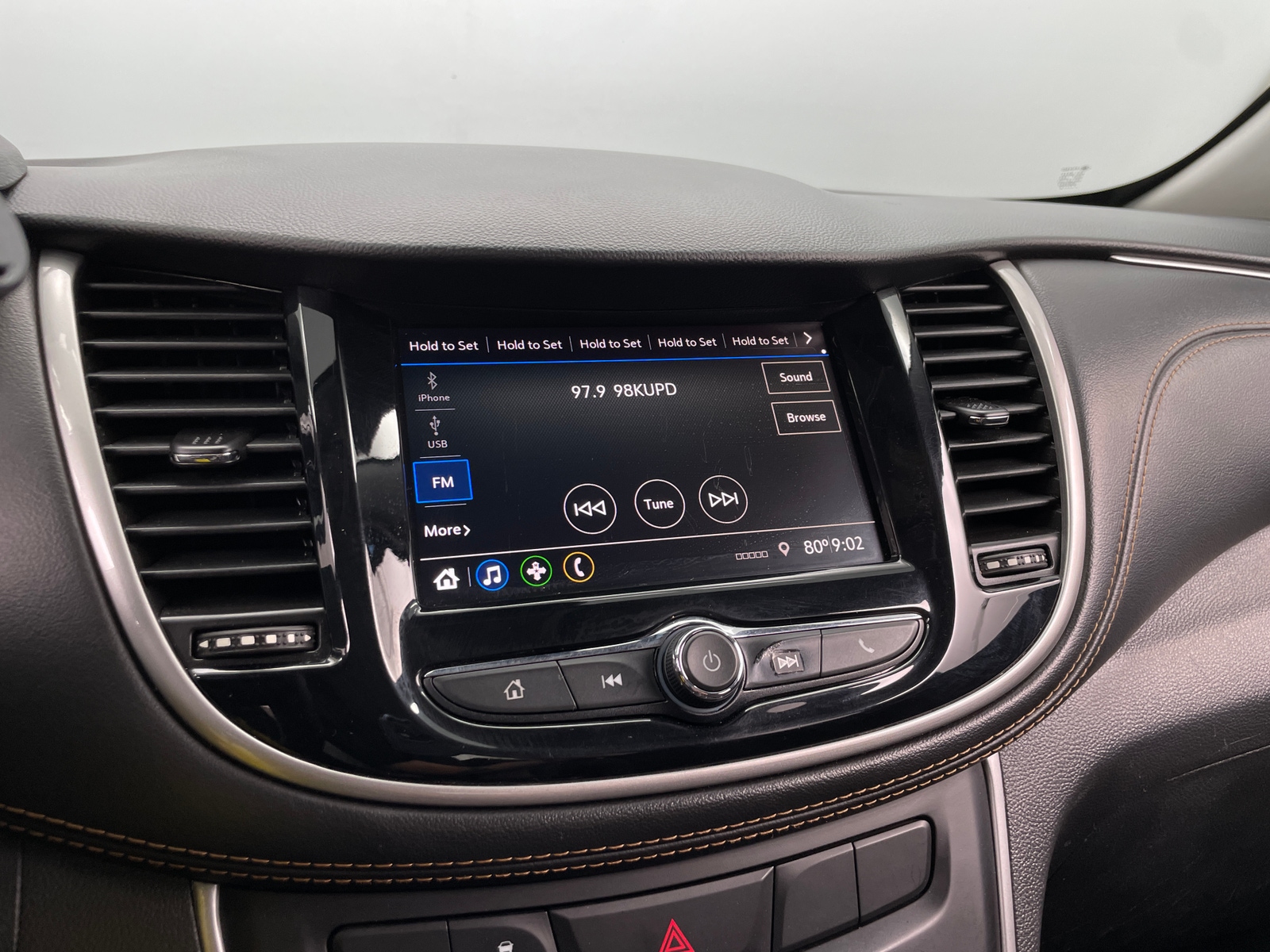 Thumbnail: 2020 Chevrolet Trax - 4