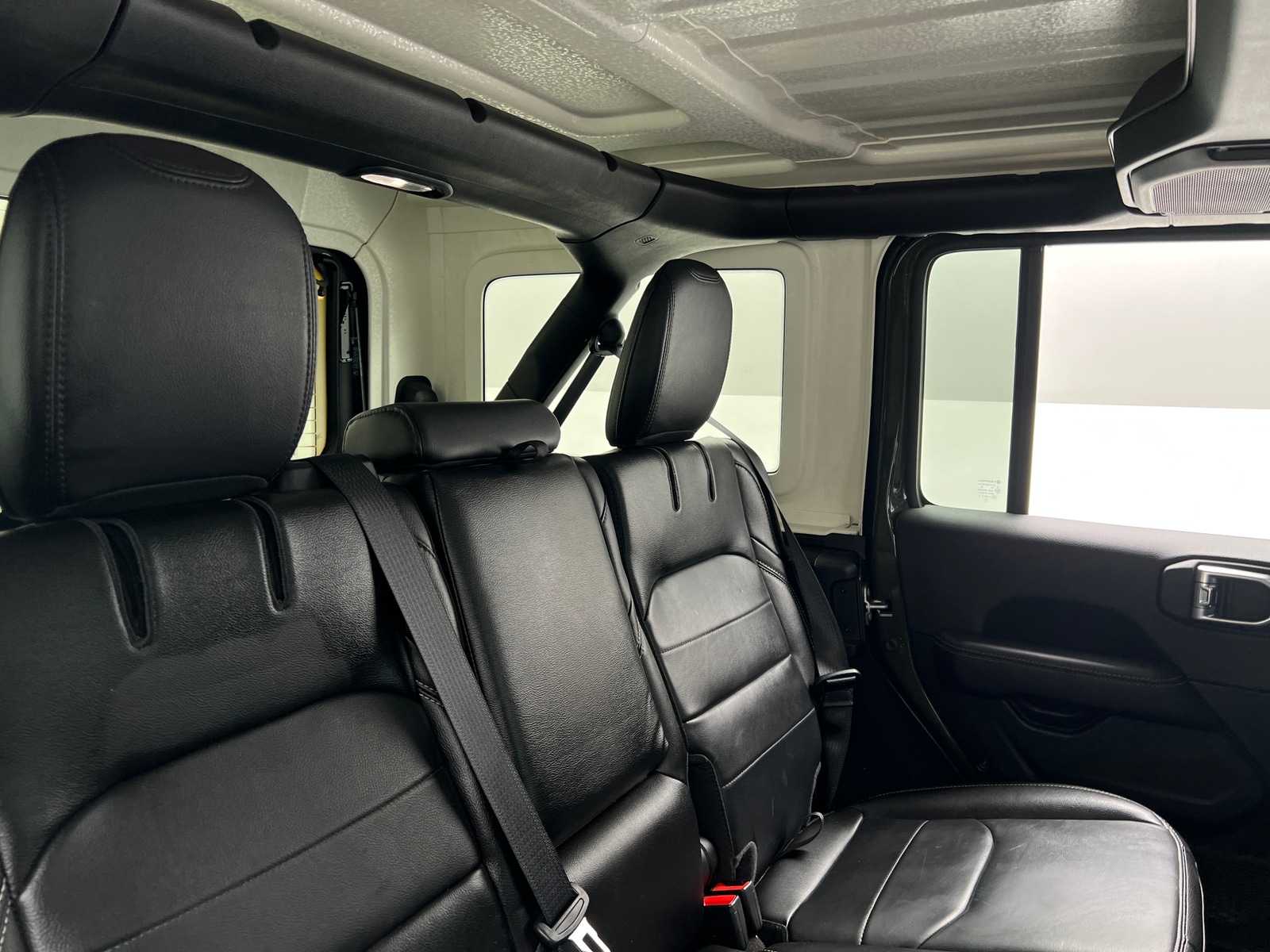 Thumbnail: 2021 Jeep Wrangler - 5
