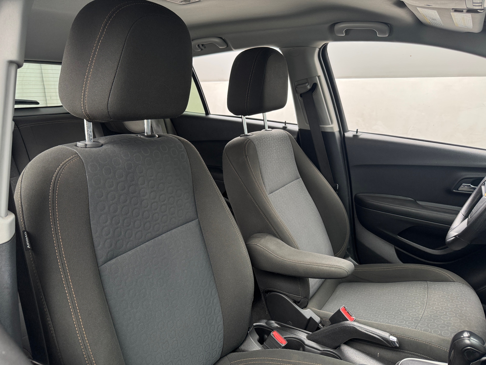 Thumbnail: 2021 Chevrolet Trax - 2