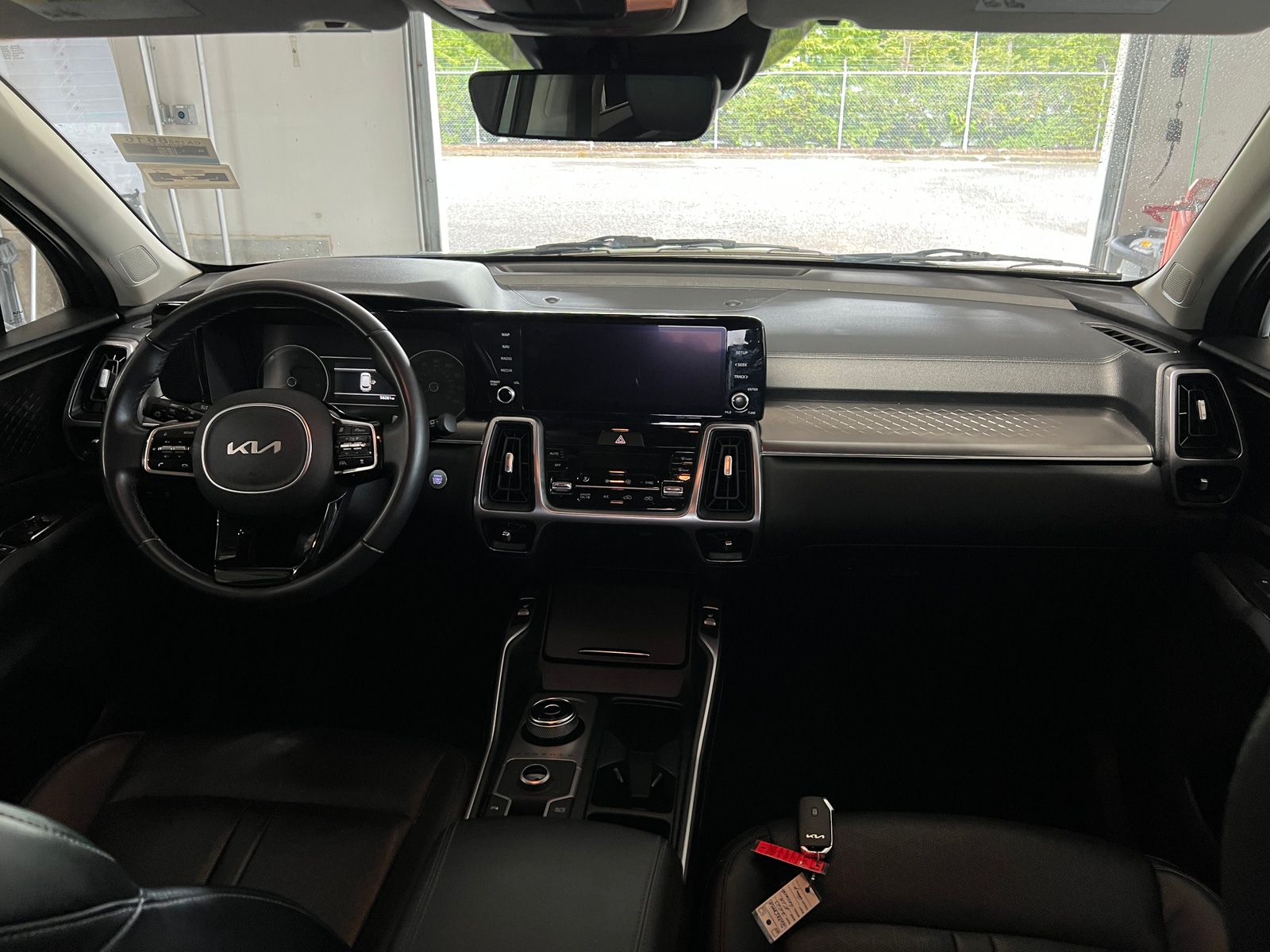 Thumbnail: 2023 Kia Sorento - 2