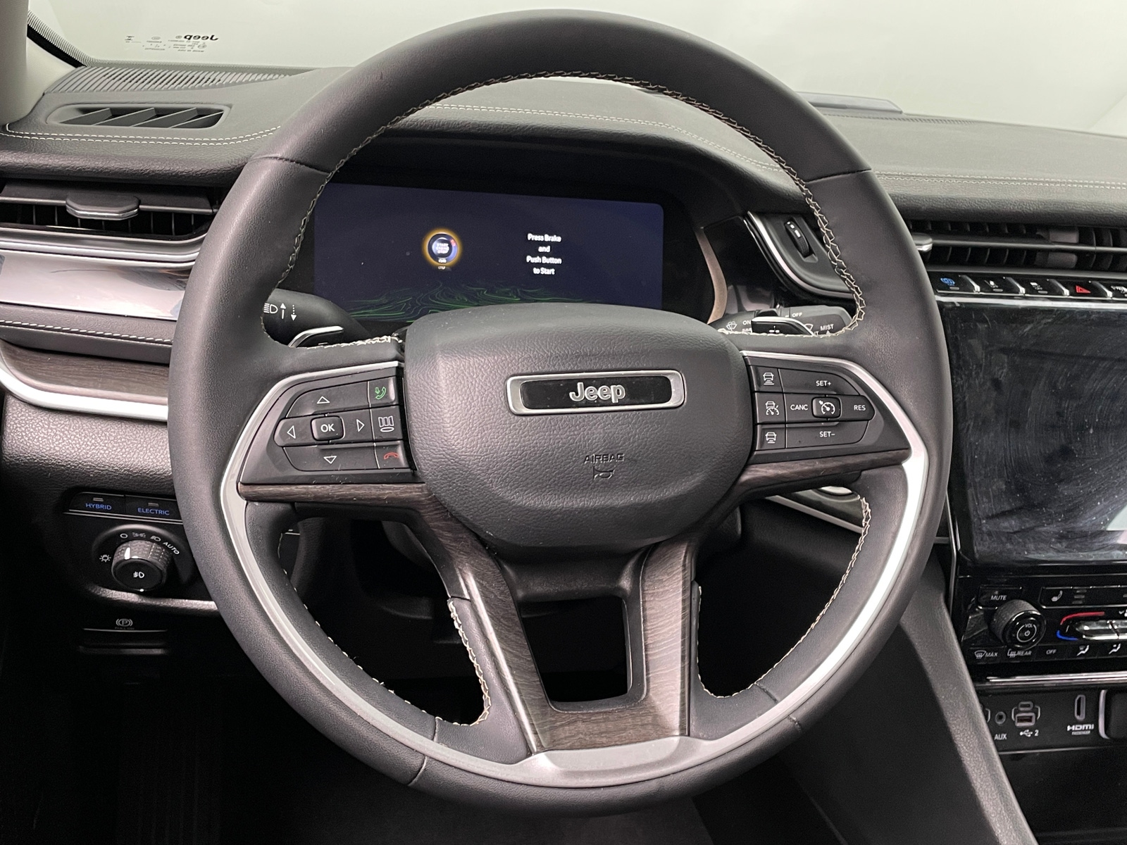 Thumbnail: 2023 Jeep Grand Cherokee - 4